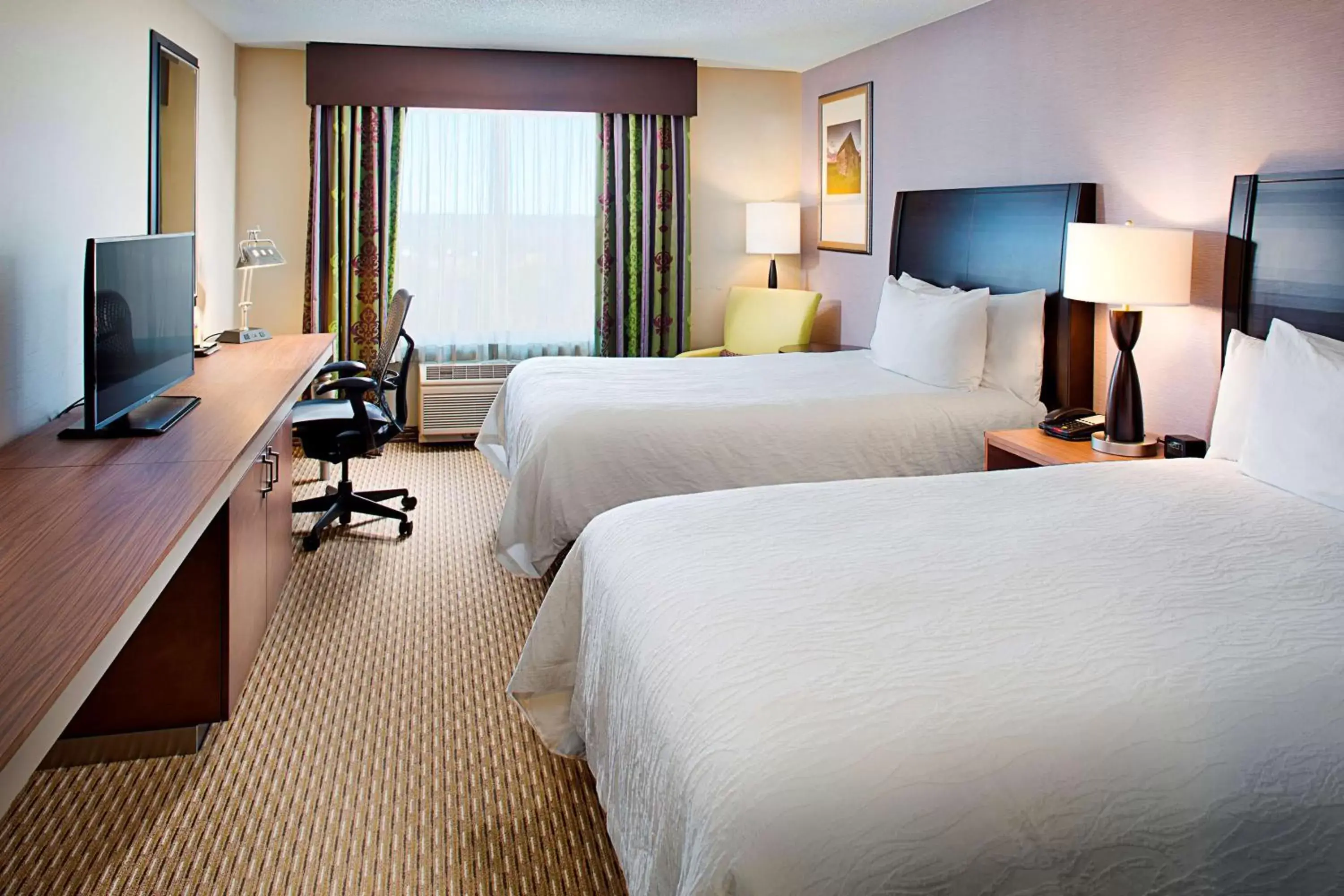 Bed in Hilton Garden Inn Hartford North-Bradley International Airport Bed in Hilton Garden Inn Hartford North-Bradley International Airport