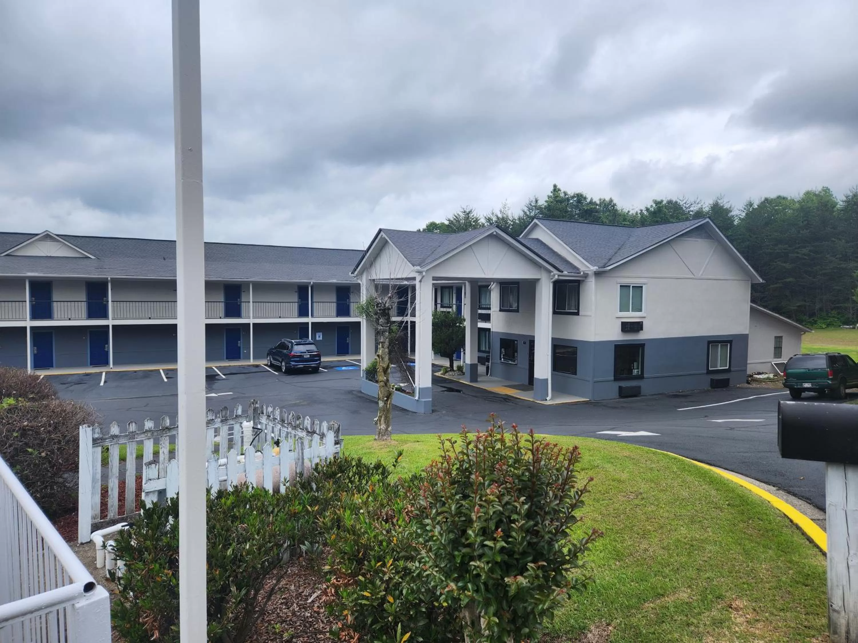Property building in Days Inn by Wyndham Dahlonega University Area