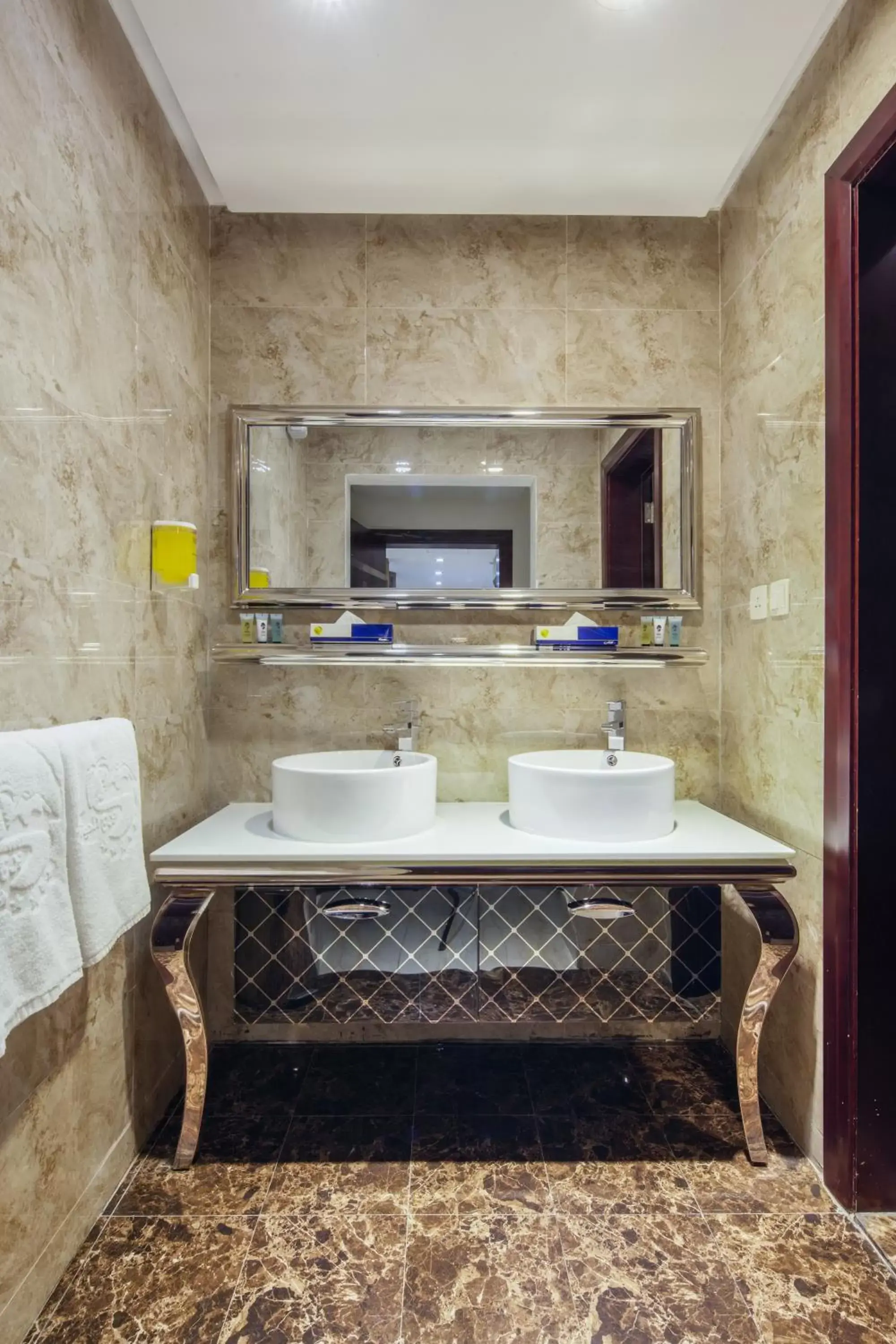 Bathroom in Burj Alhayah Hotel Suites Alfalah