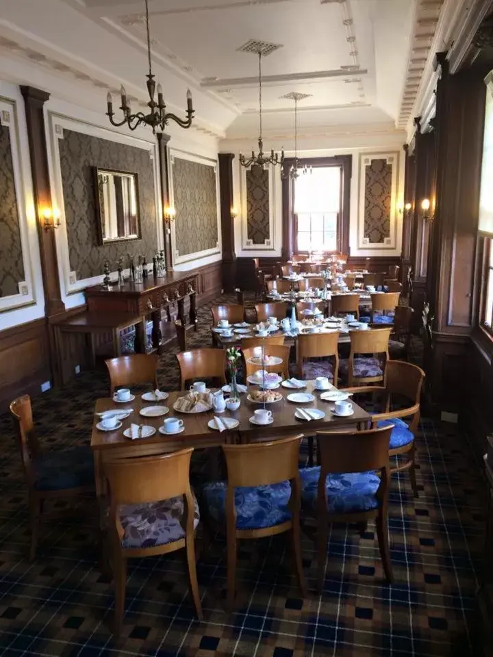 Restaurant/places to eat in The Tontine Hotel Restaurant/places to eat in The Tontine Hotel