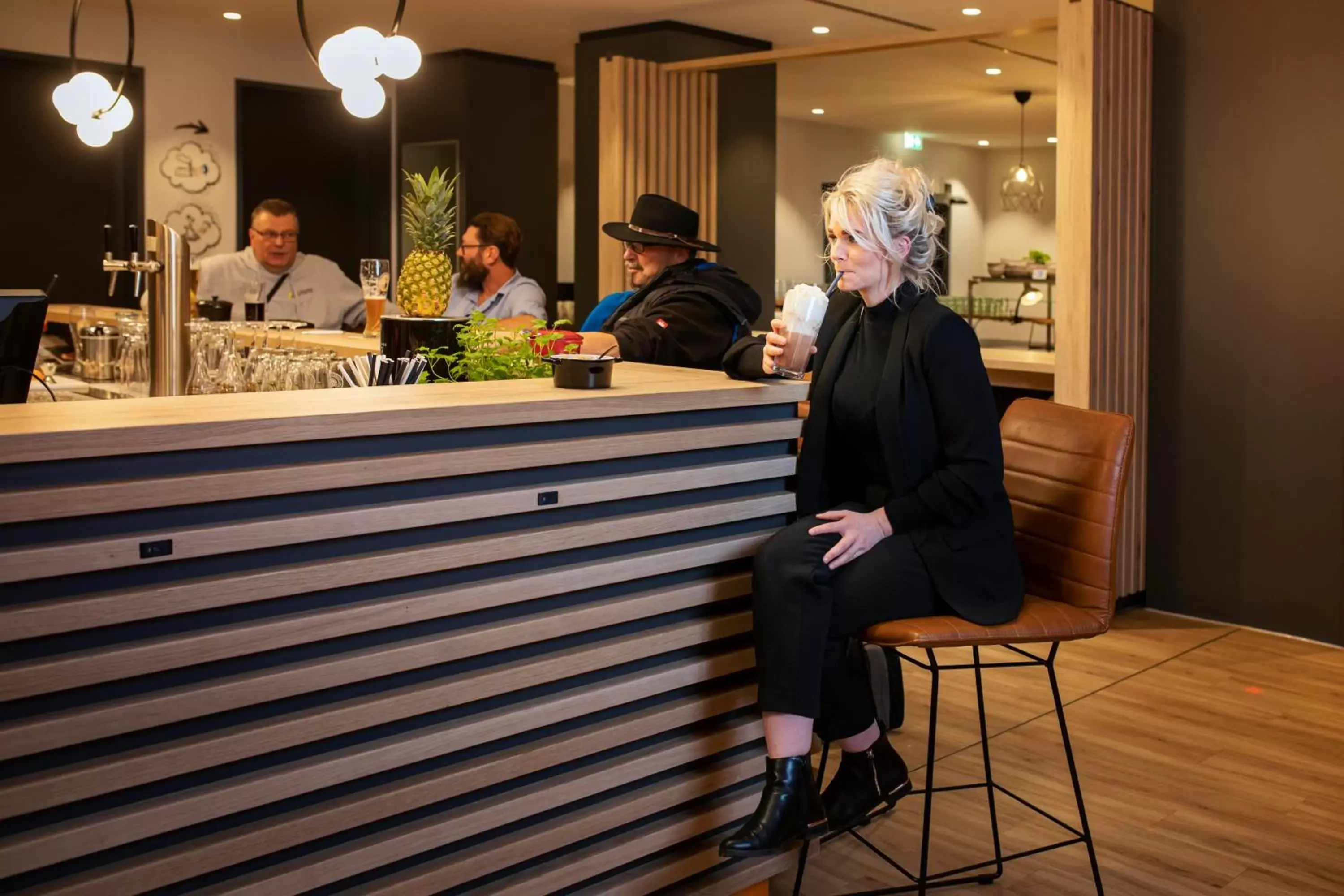 Lounge or bar in LOGINN Hotel Berlin Airport Lounge or bar in LOGINN Hotel Berlin Airport