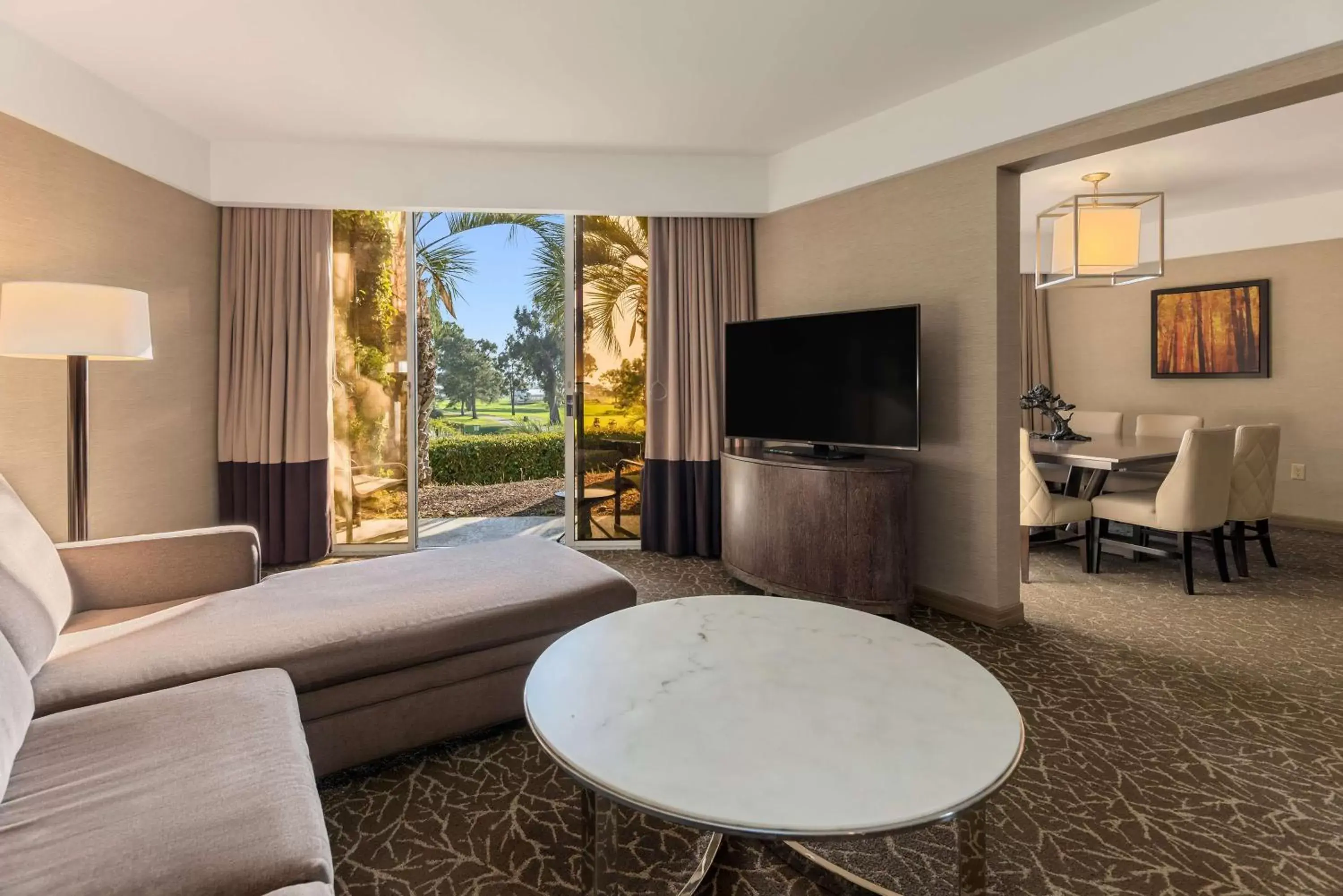 Living room, Seating Area in Hilton La Jolla Torrey Pines