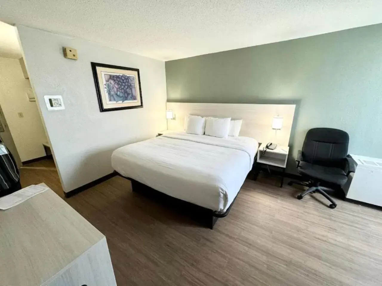 Bed in Quality Inn & Suites East Syracuse - Carrier Circle