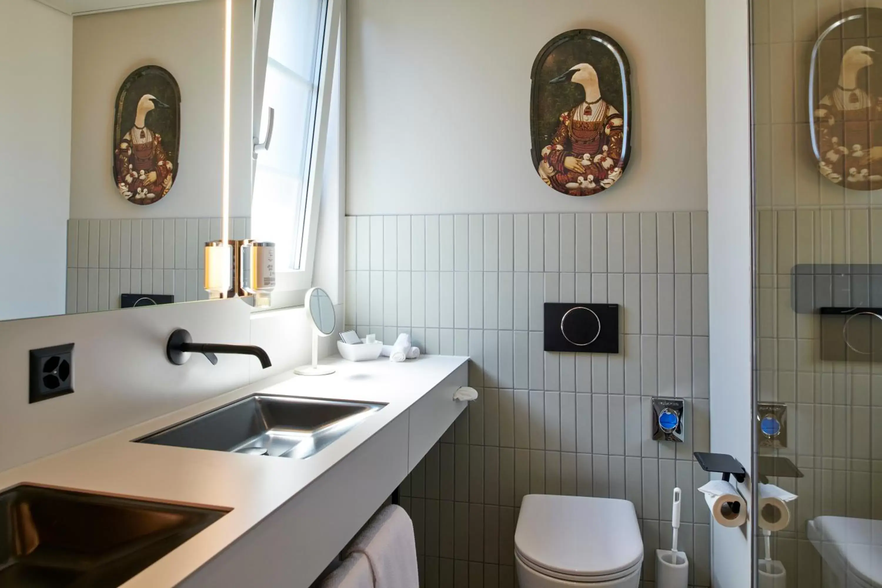 Bathroom, Kitchen/Kitchenette in BOUTIQUE Hotel by Continental Park