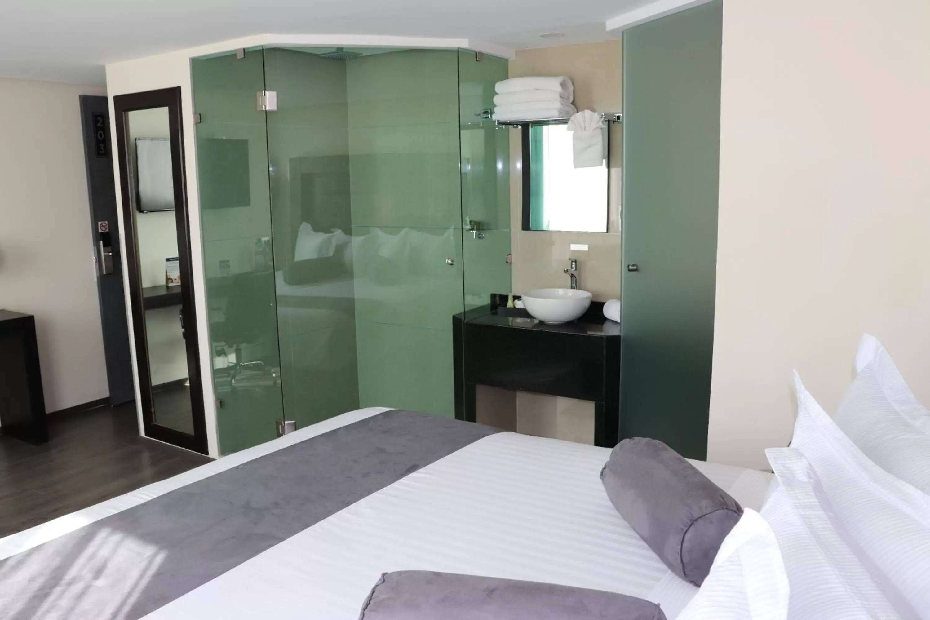 Bathroom in Best Western Plus Metepec & Suites