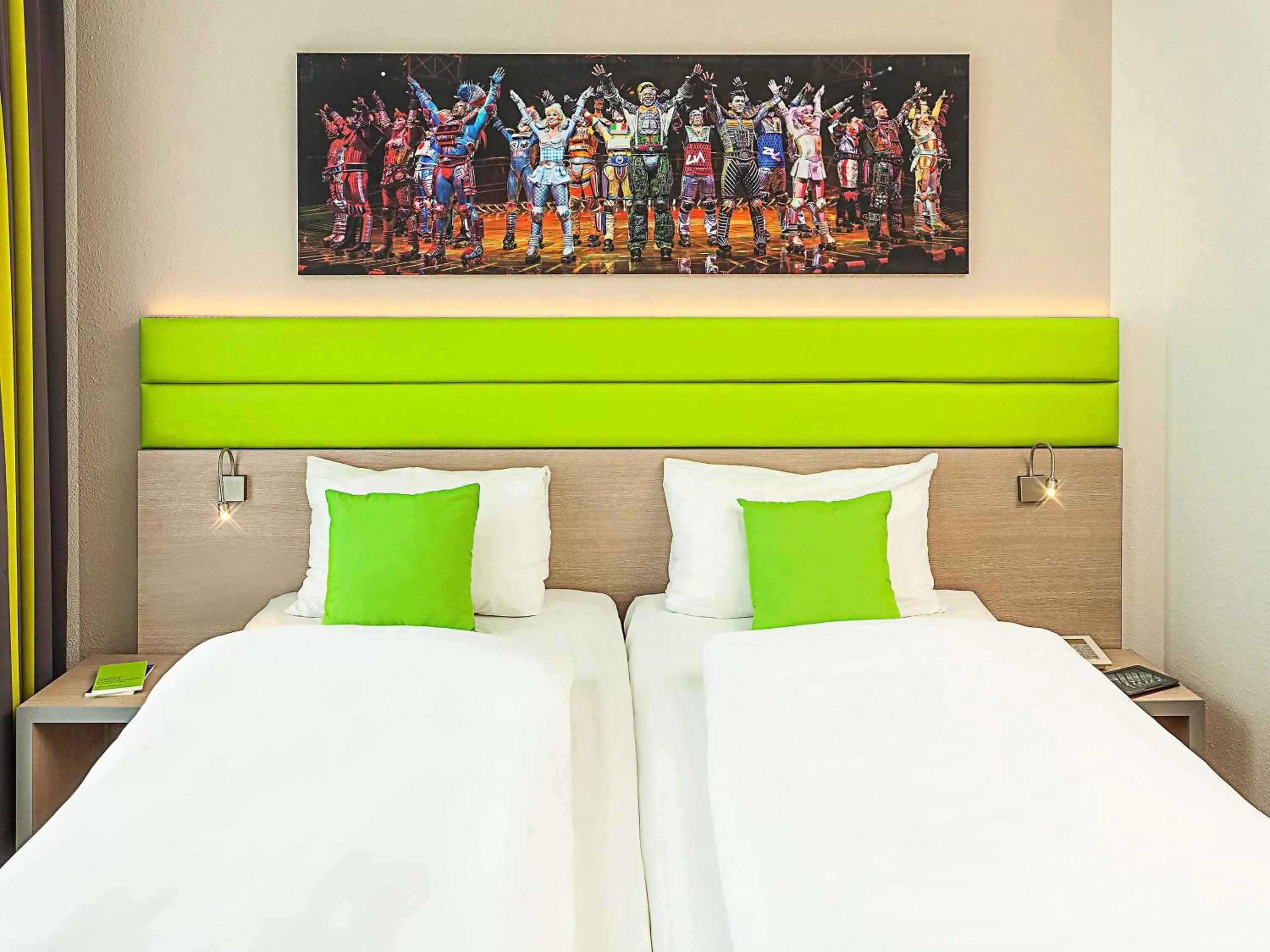 Photo of the whole room, Bed in ibis Styles Bochum Hauptbahnhof