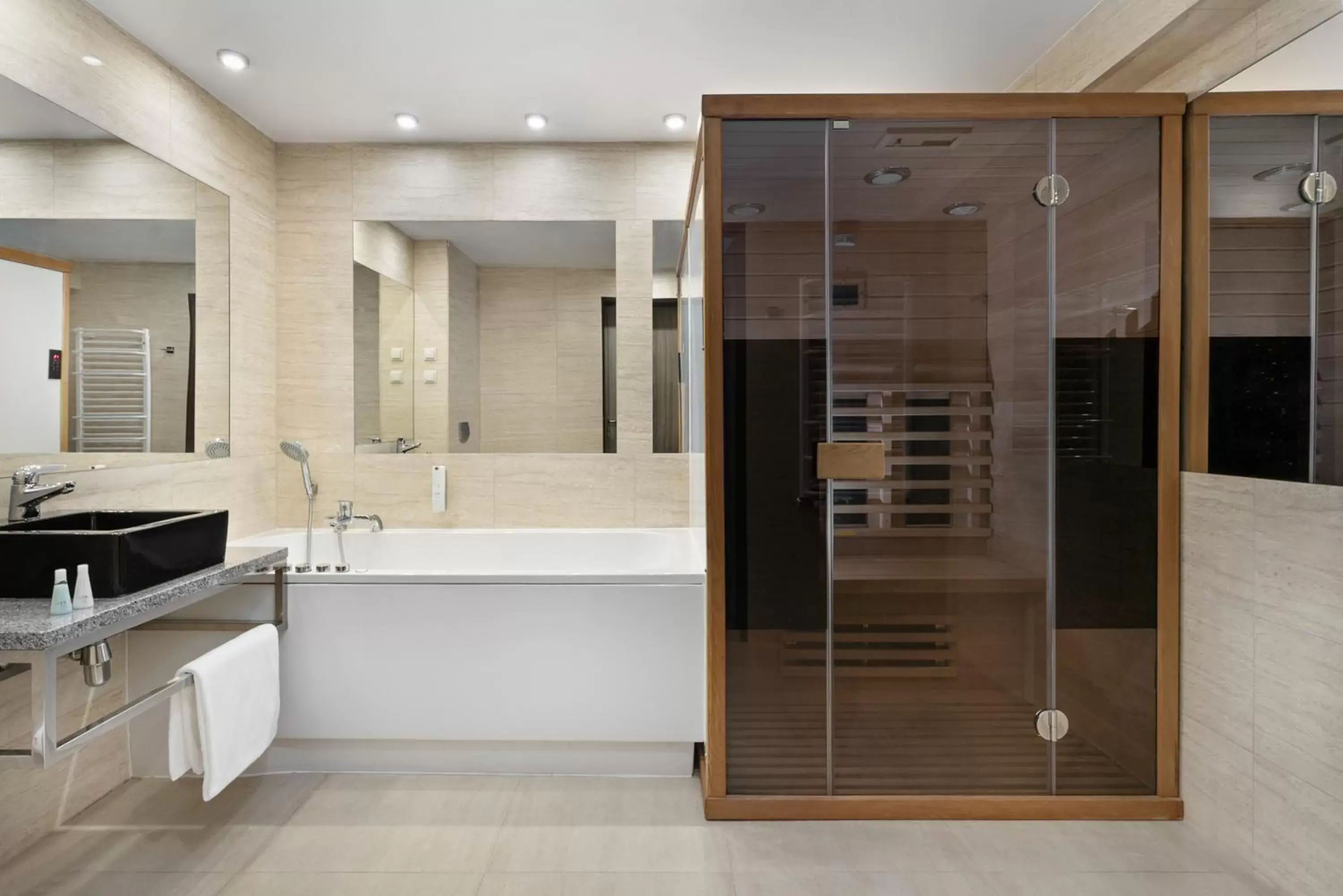 Sauna, Bathroom in Hotel Moderno Poznań