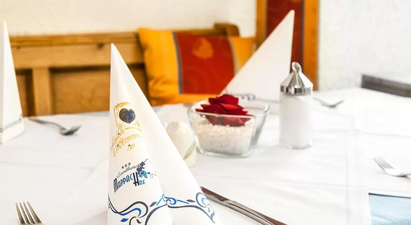 Restaurant/places to eat in Landhotel Mappacher Hof