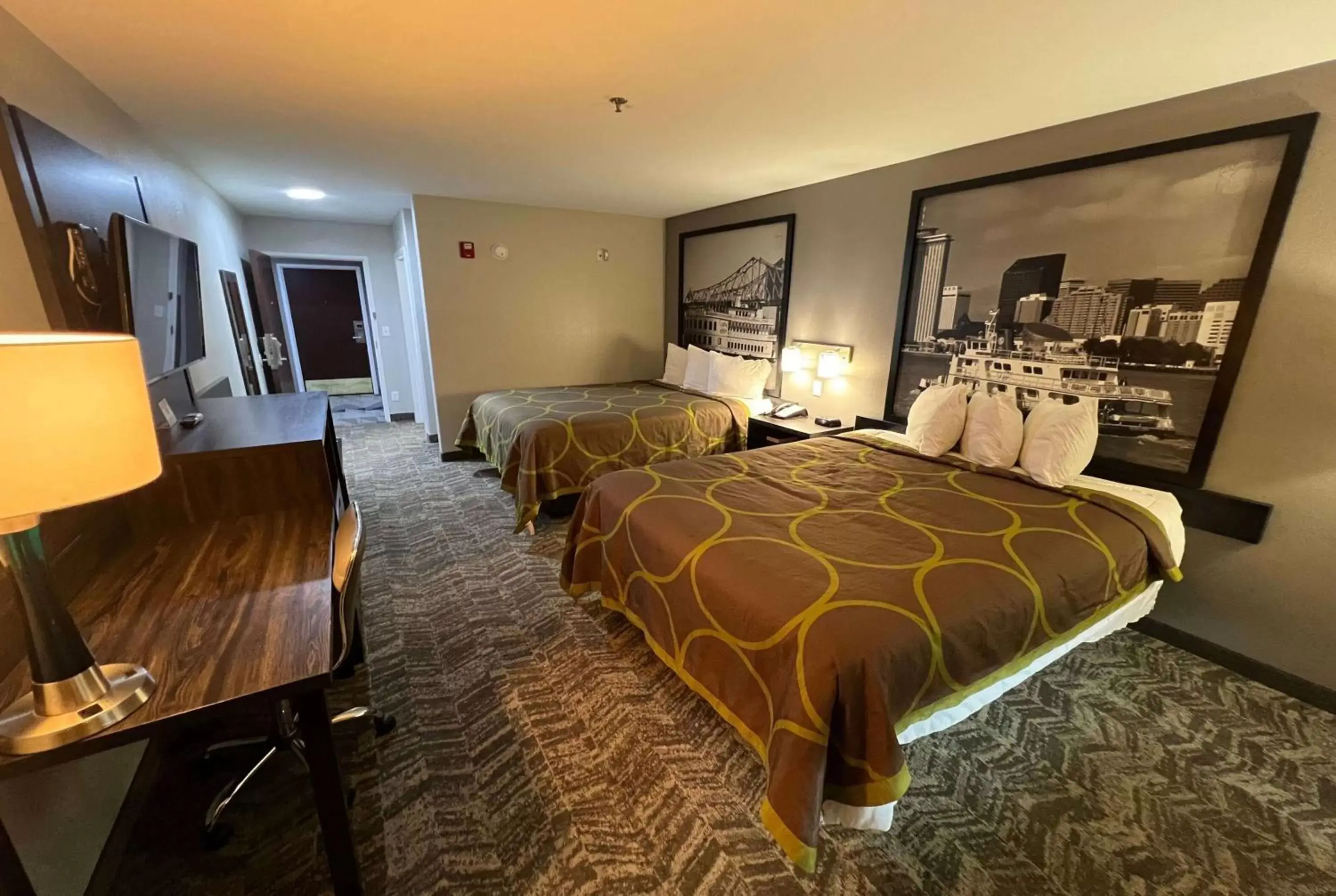 Photo of the whole room, Bed in Super 8 by Wyndham Lake Charles/Sulphur Photo of the whole room, Bed in Super 8 by Wyndham Lake Charles/Sulphur