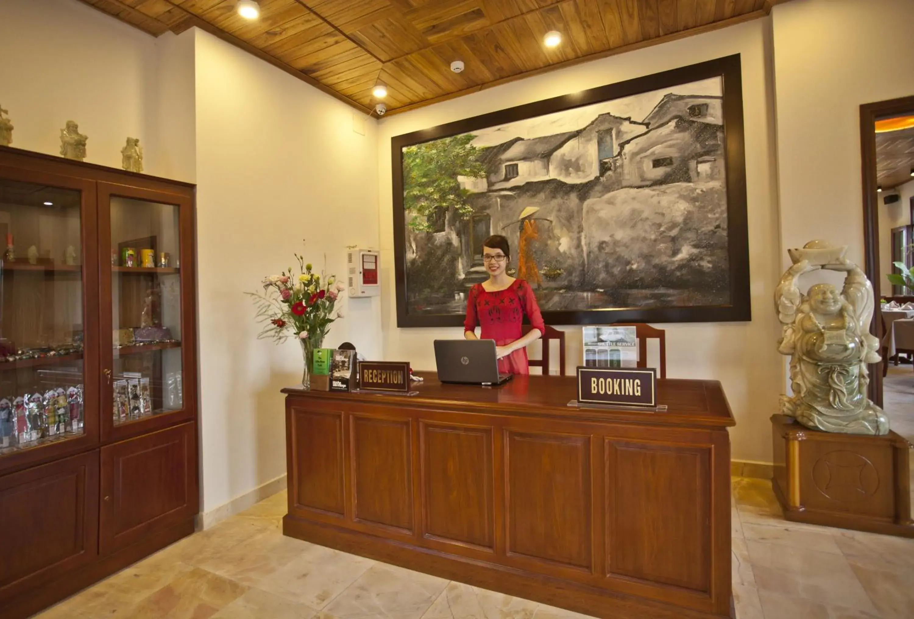 Staff, Lobby/Reception in Hoi An Tnt Villa