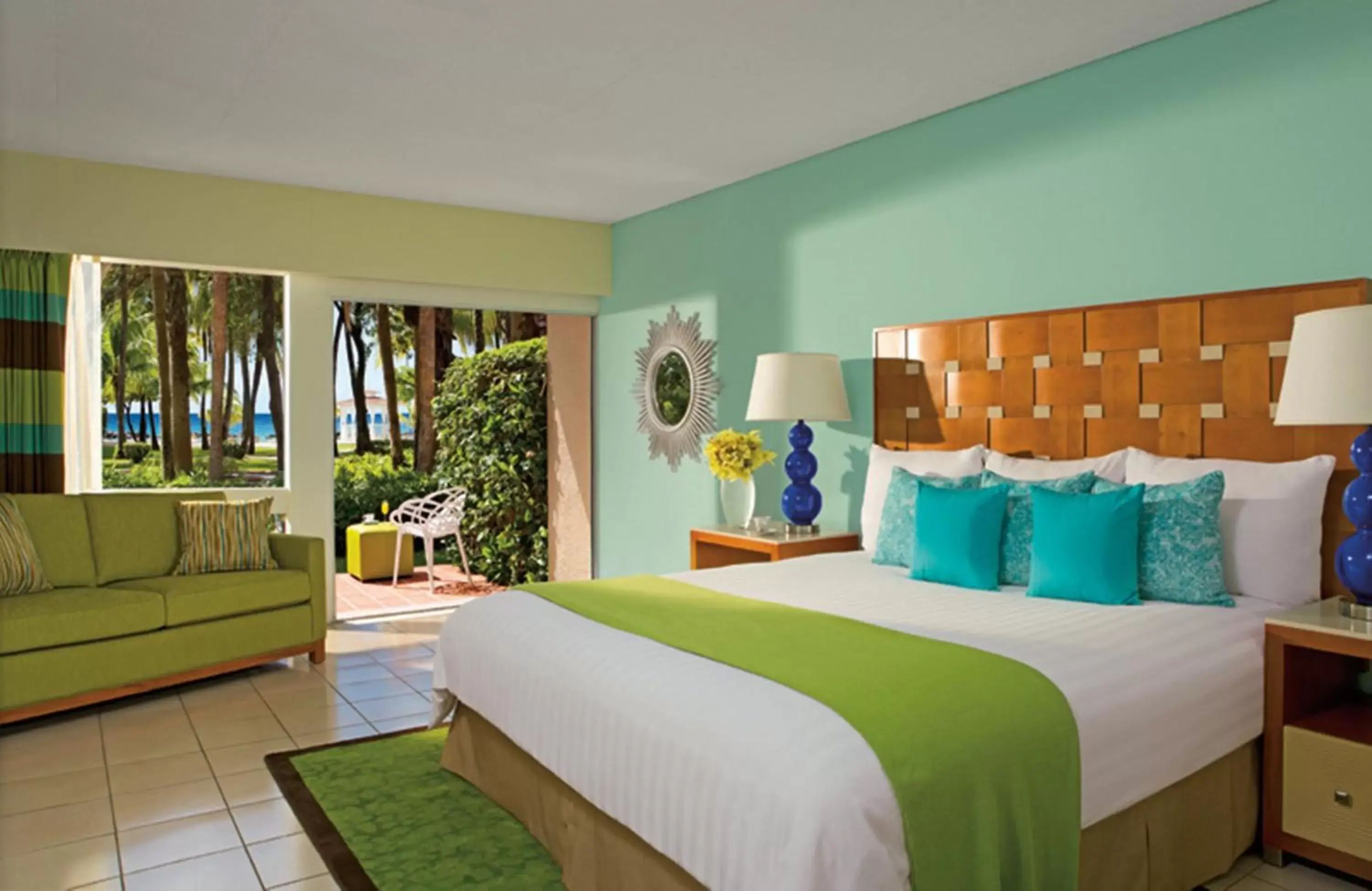 Bedroom, Bed in Sunscape Curacao Resort Spa & Casino