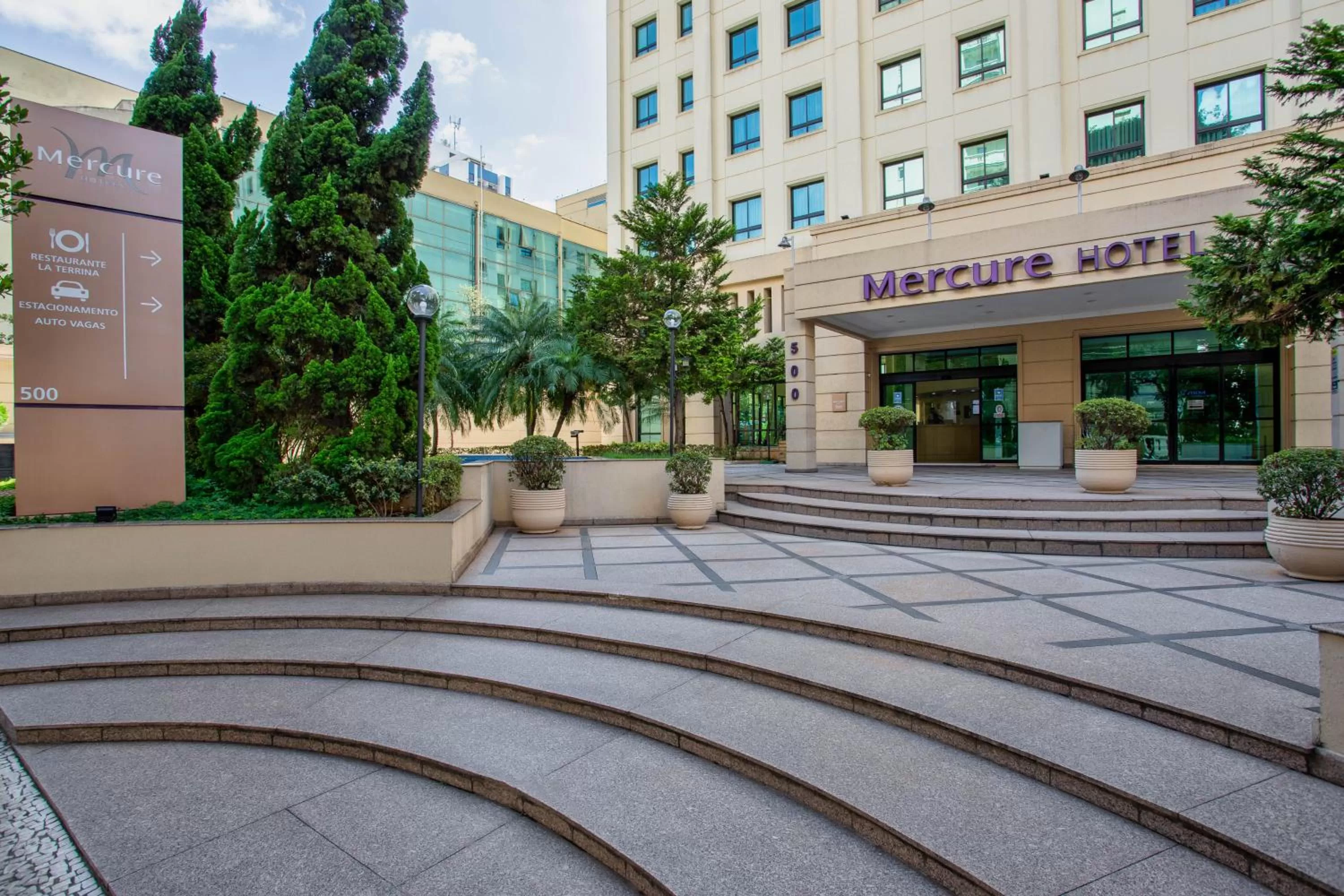 Facade/entrance in Mercure Sao Paulo Pinheiros