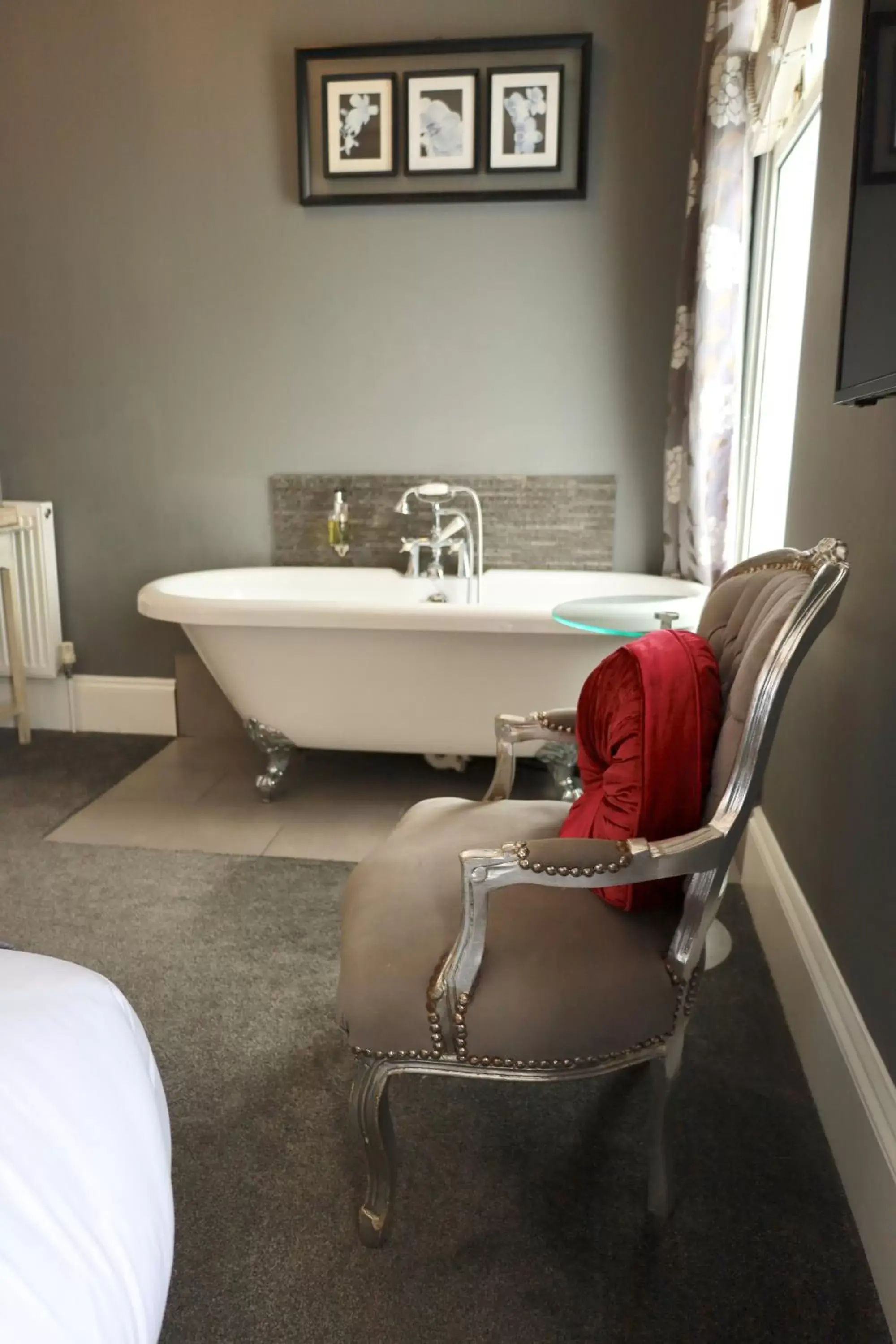 Bath, Bathroom in Brighton Inn Boutique Guest Accommodation