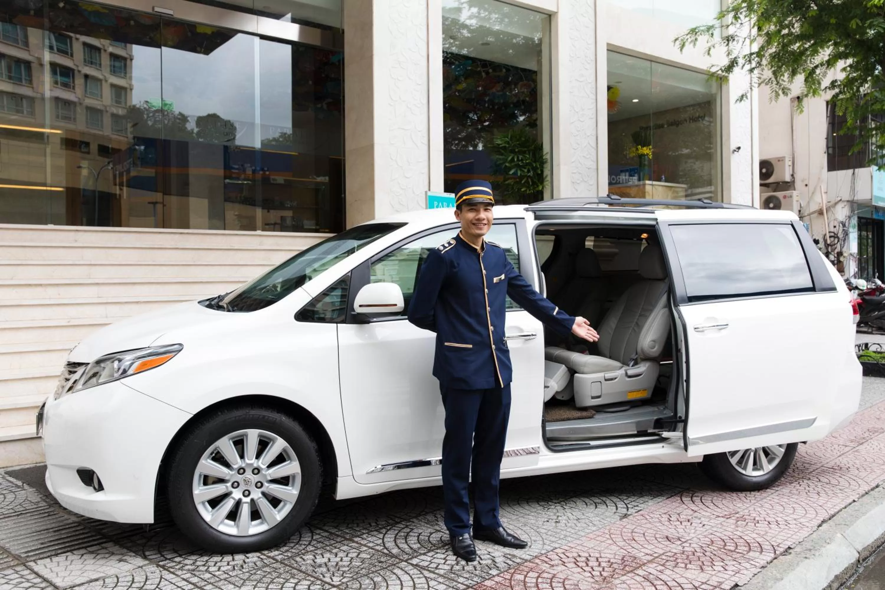 Staff in Paradise Saigon Boutique Hotel & Spa