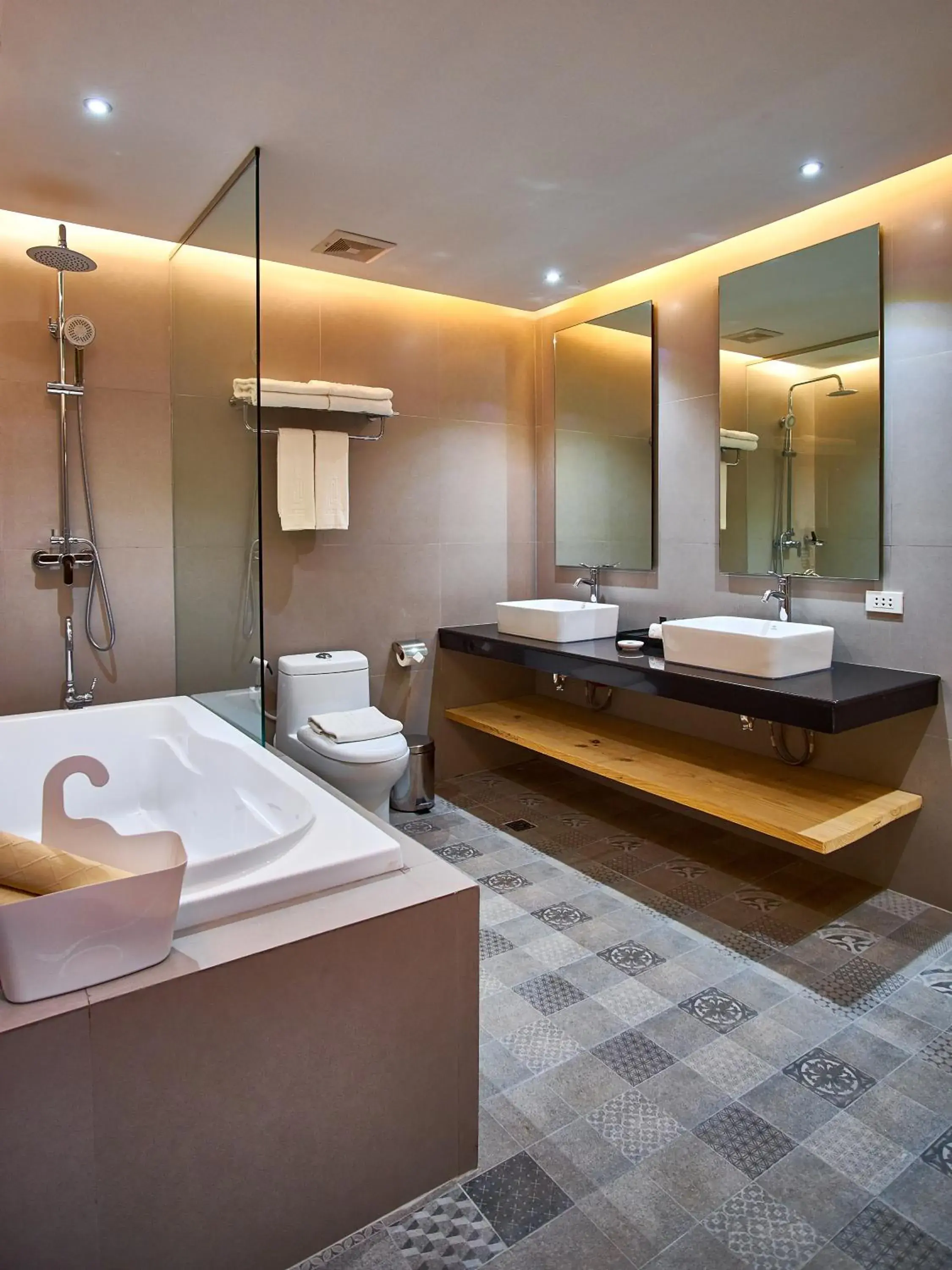 Bathroom in J7 HOTEL