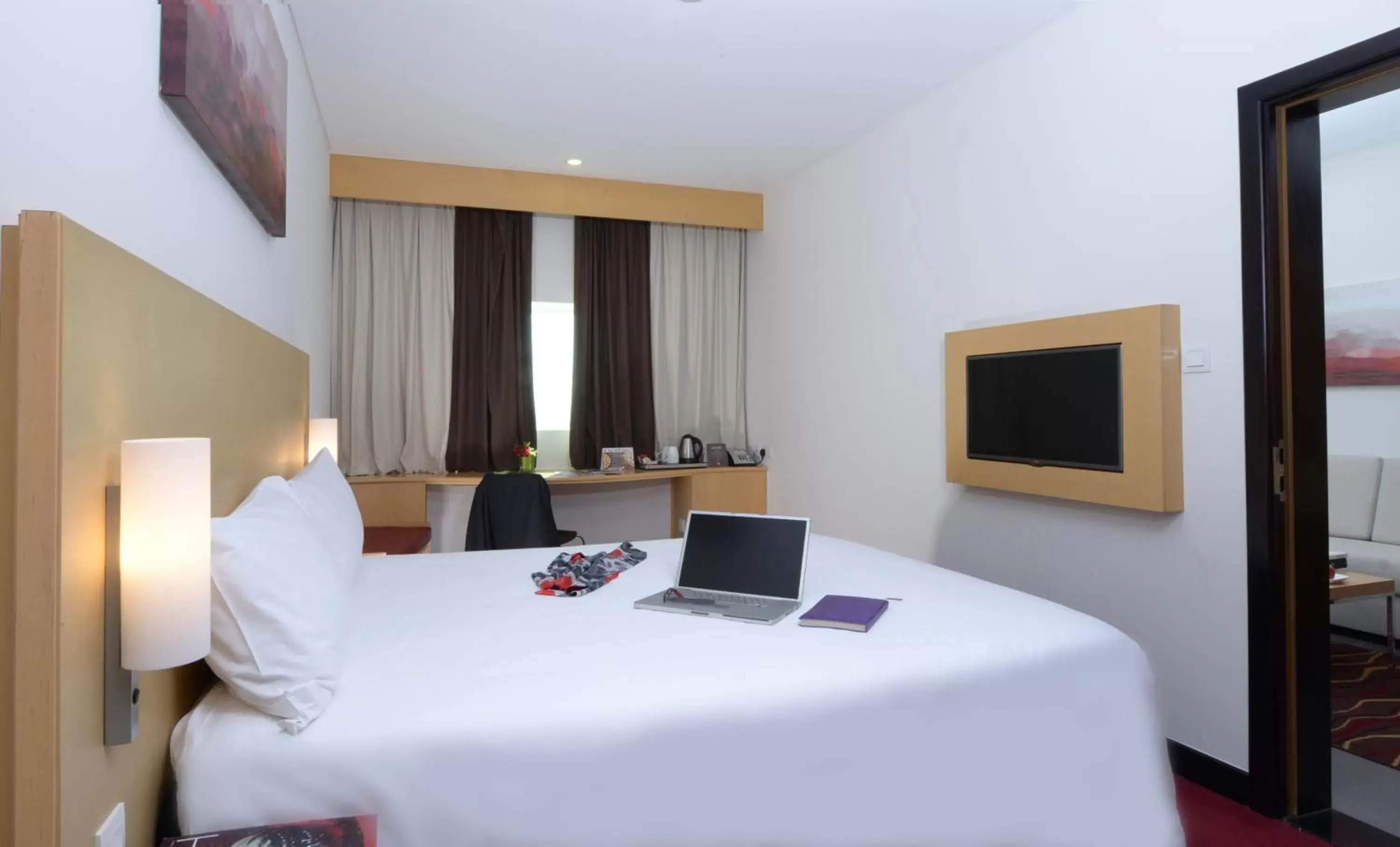 Bedroom, Bed in ibis Seef Manama