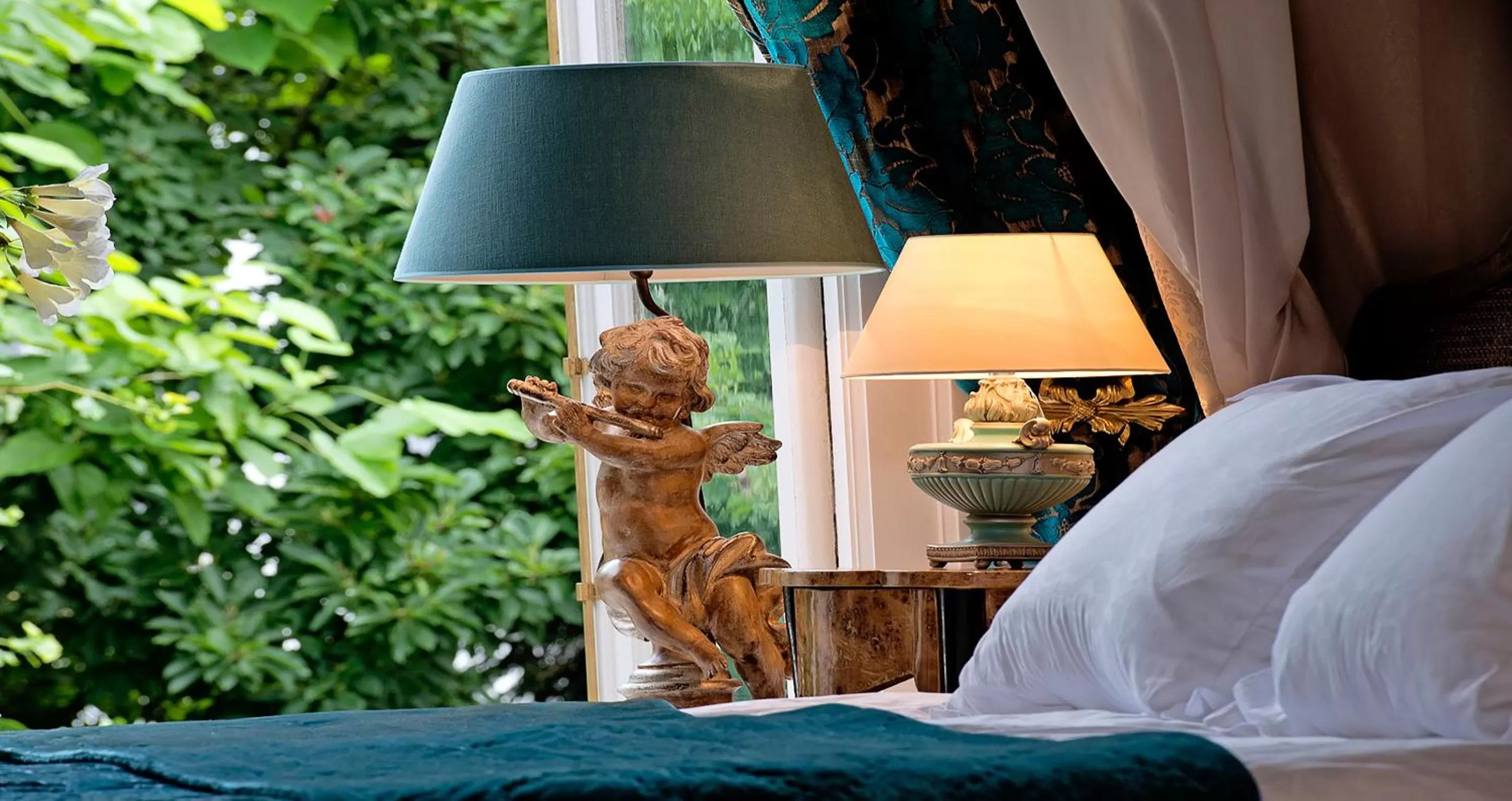 Bed in Breitner House