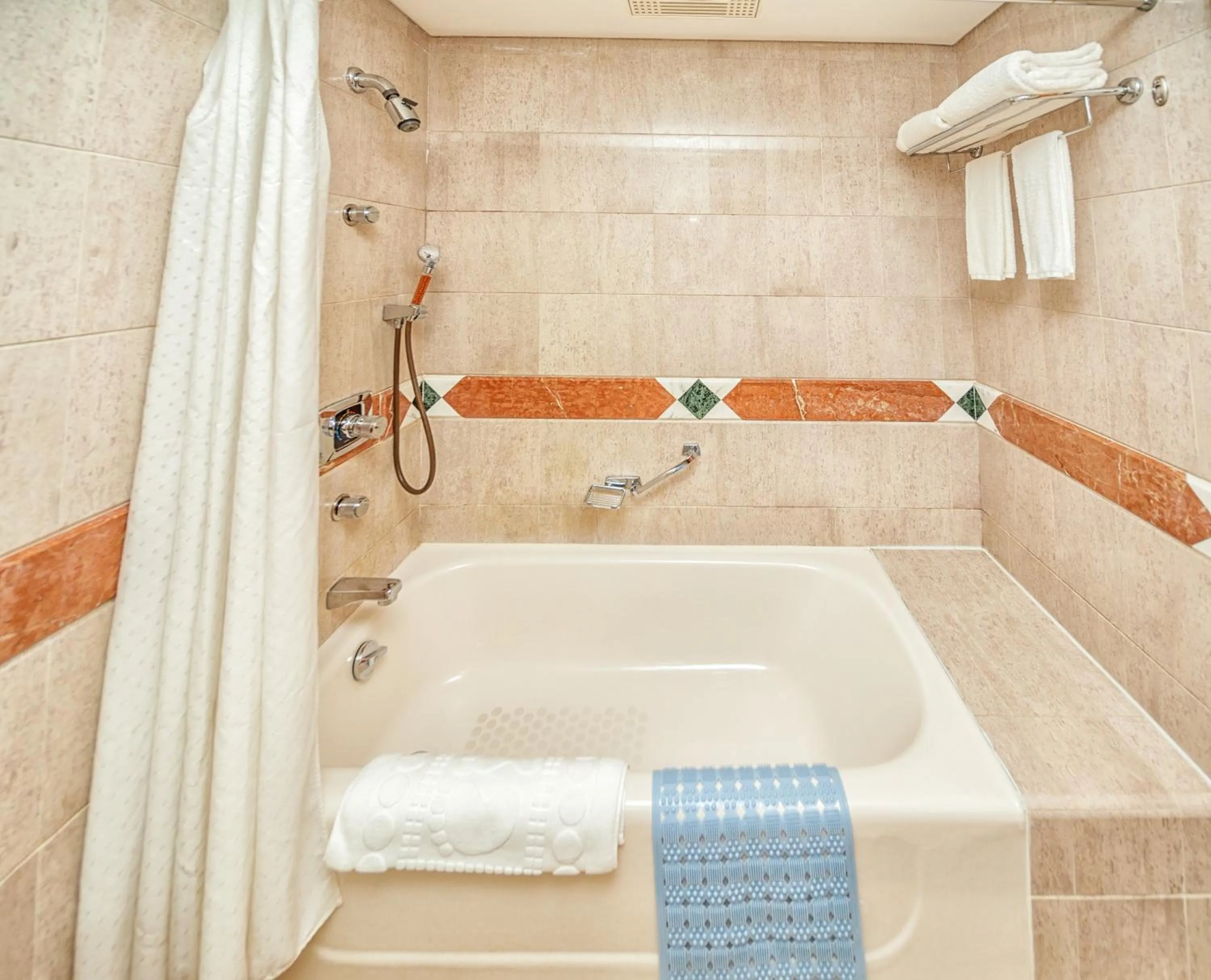 Bathroom in Hotel Silverland