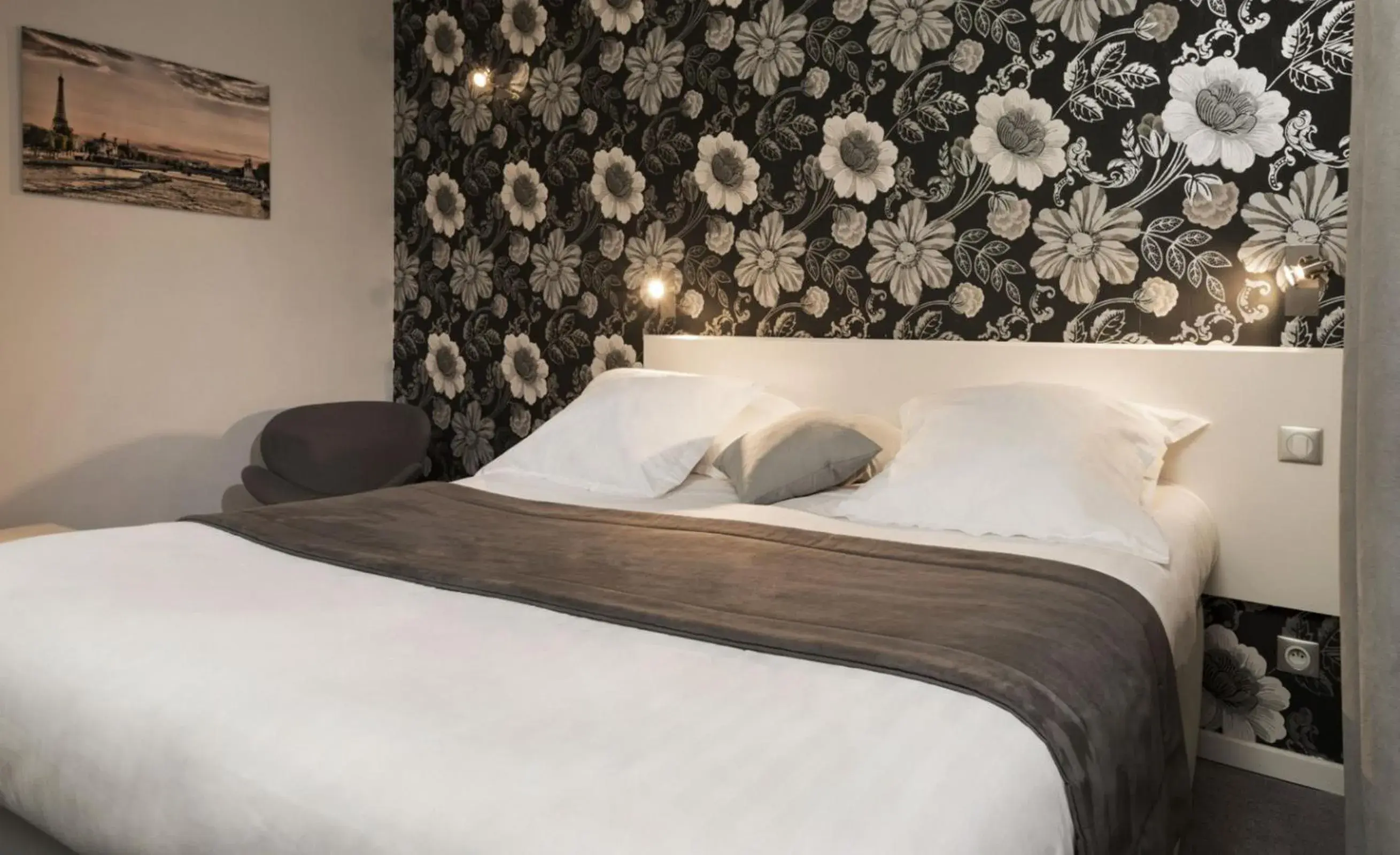 Bed in Hôtel Soft