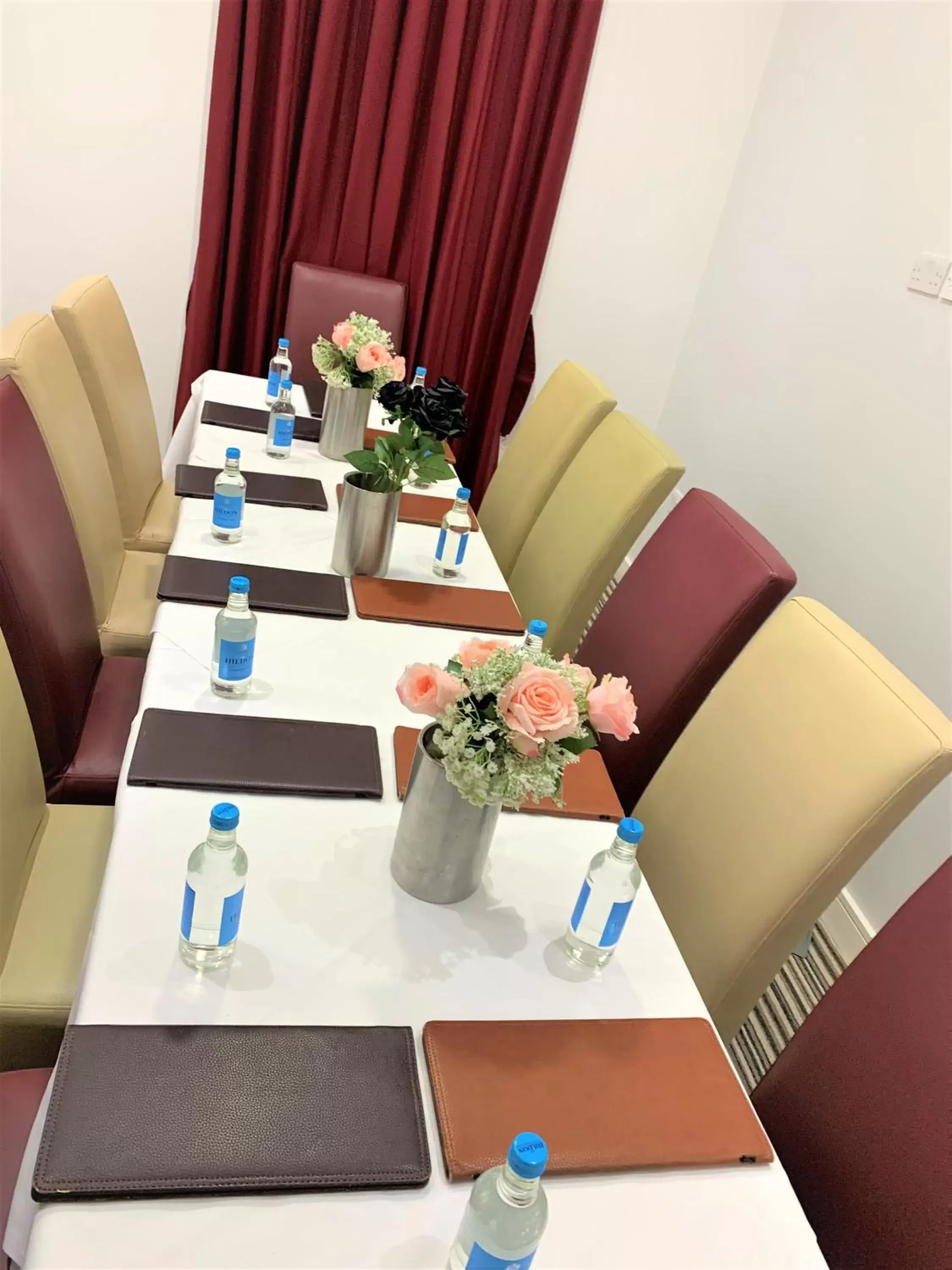Business facilities, Business Area/Conference Room in Green View Hotel