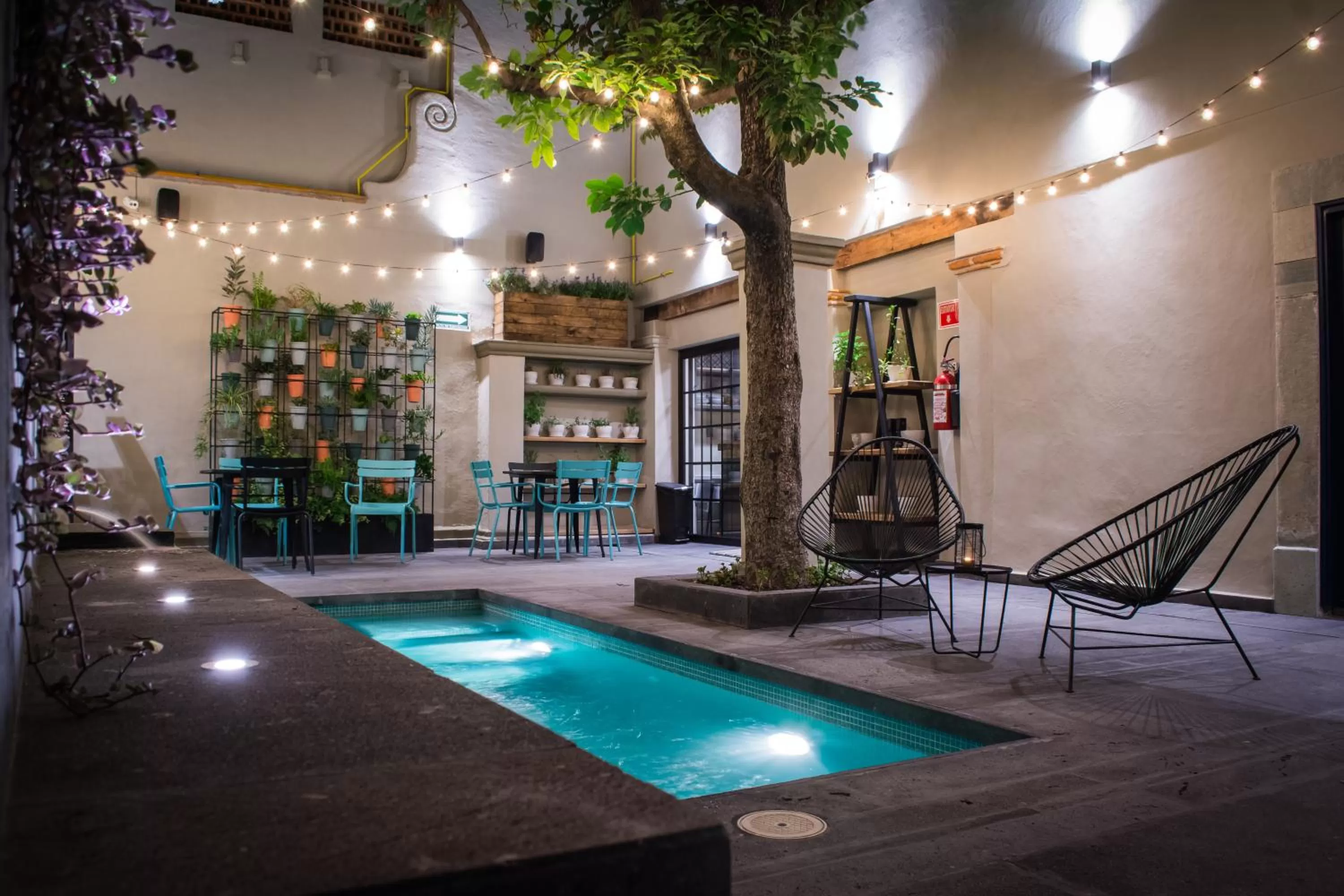 Swimming pool in Antigua Trece Hotel Fusión