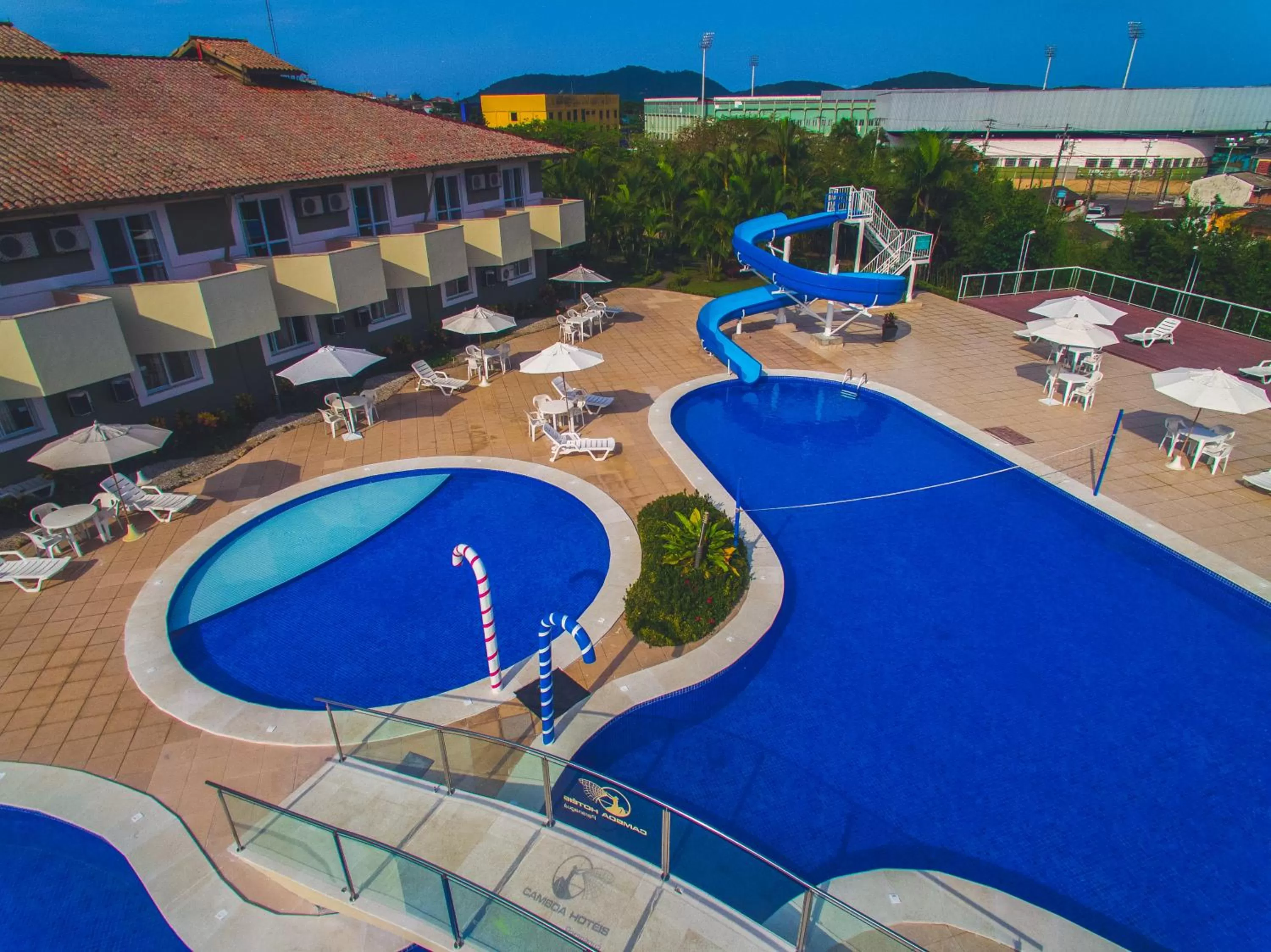 Pool view in Camboa Hotel Paranaguá