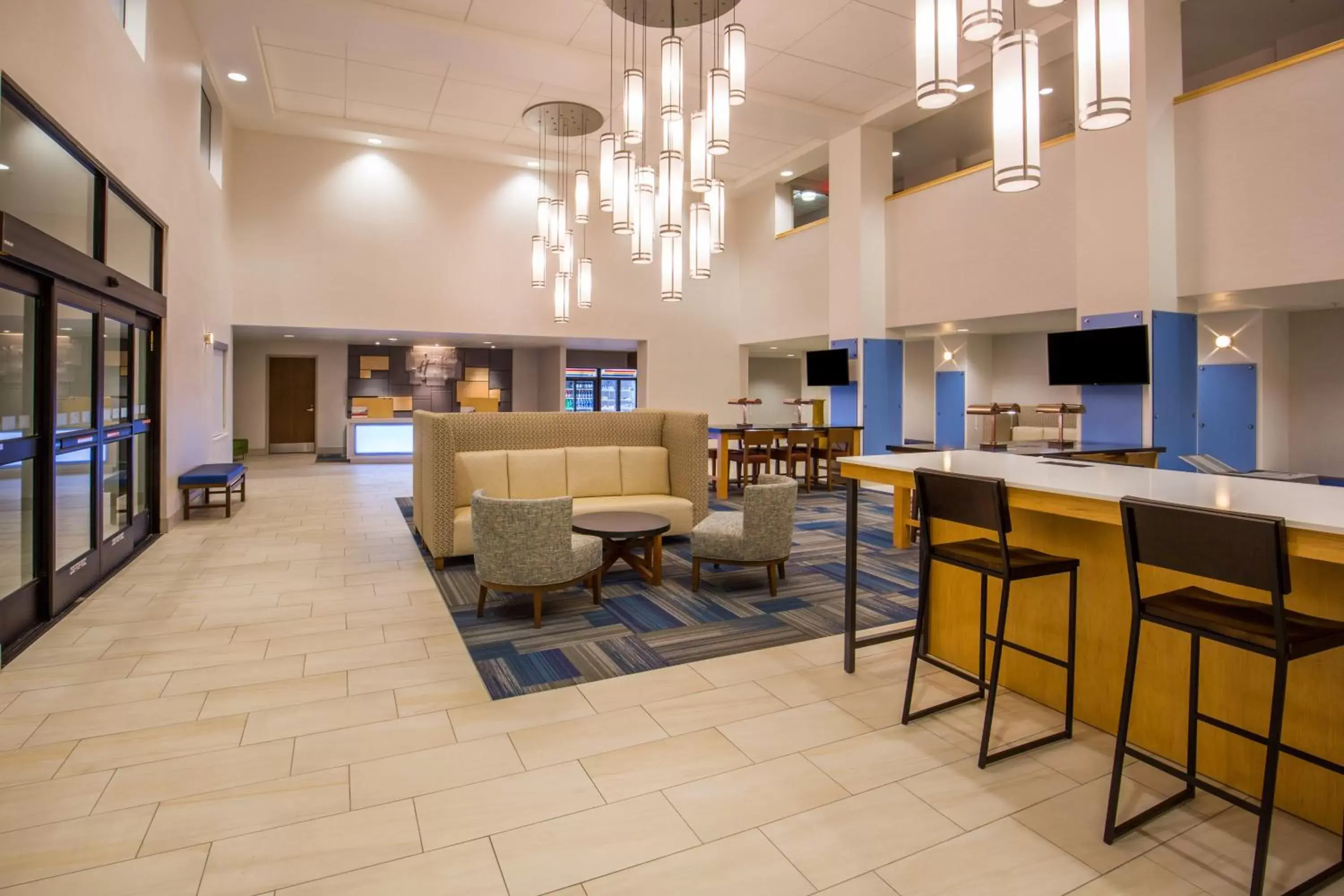 Property building, Lounge/Bar in Holiday Inn Express & Suites Pahrump, an IHG Hotel