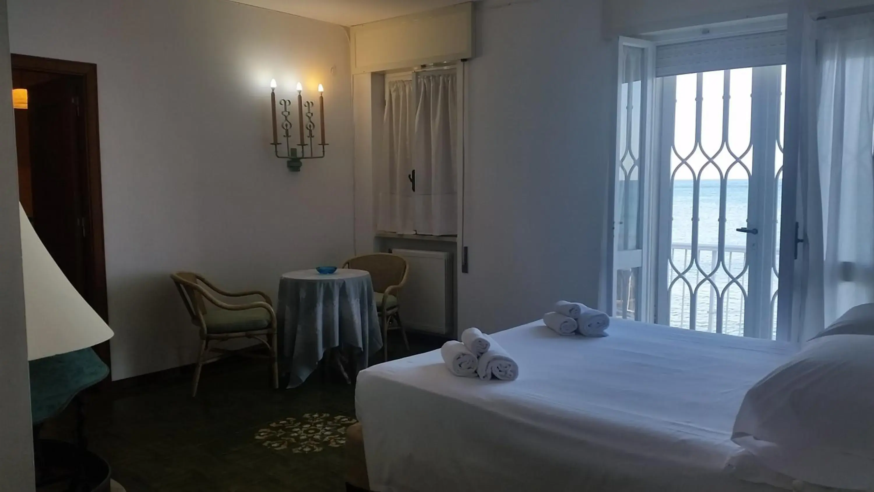 Bed in Hotel Ristorante Maga Circe