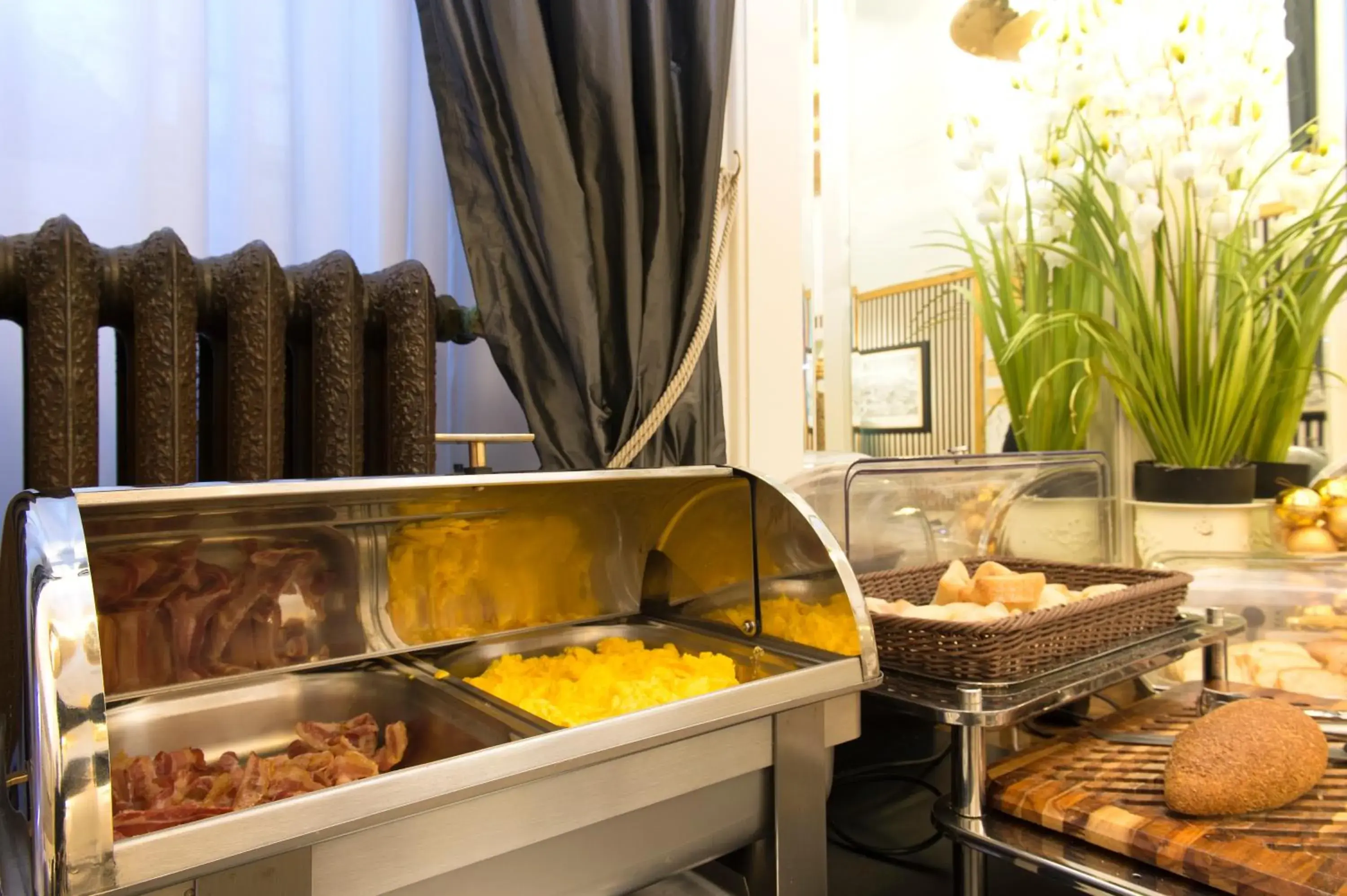 Food and drinks in De La Pace- Sure Hotel Collection by Best Western