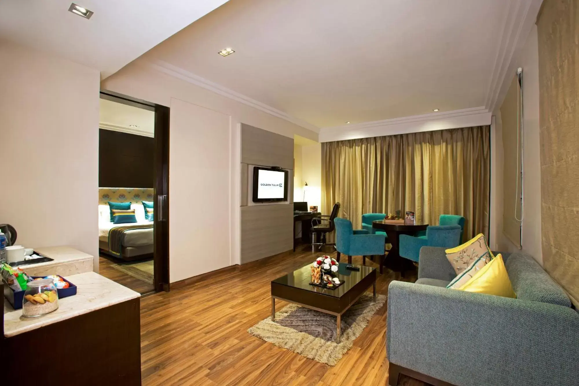 Living room, Seating Area in Golden Tulip Chandigarh, Panchkula