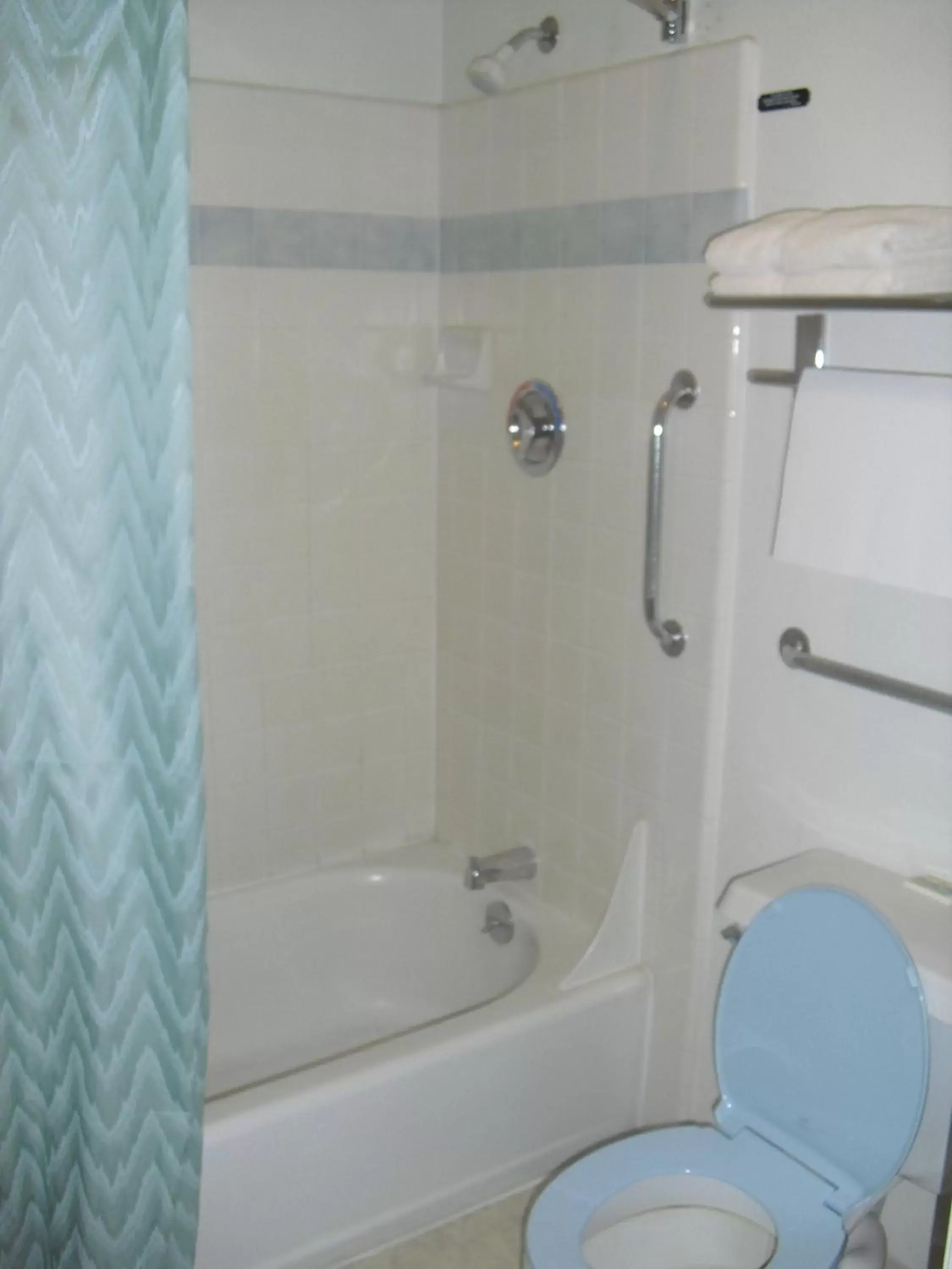 Bathroom in Creekside Lodge