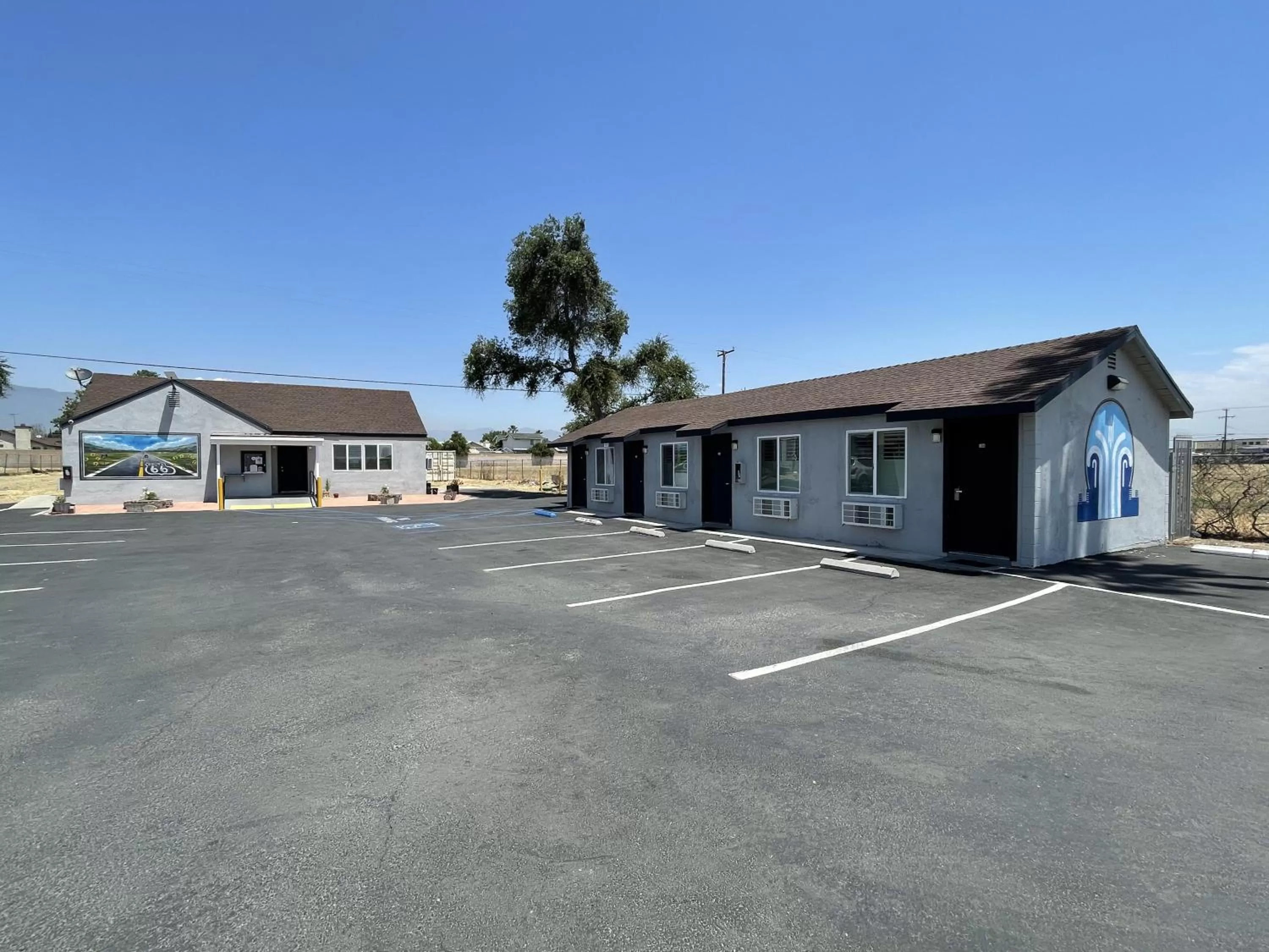 Property building in Fontana Inn