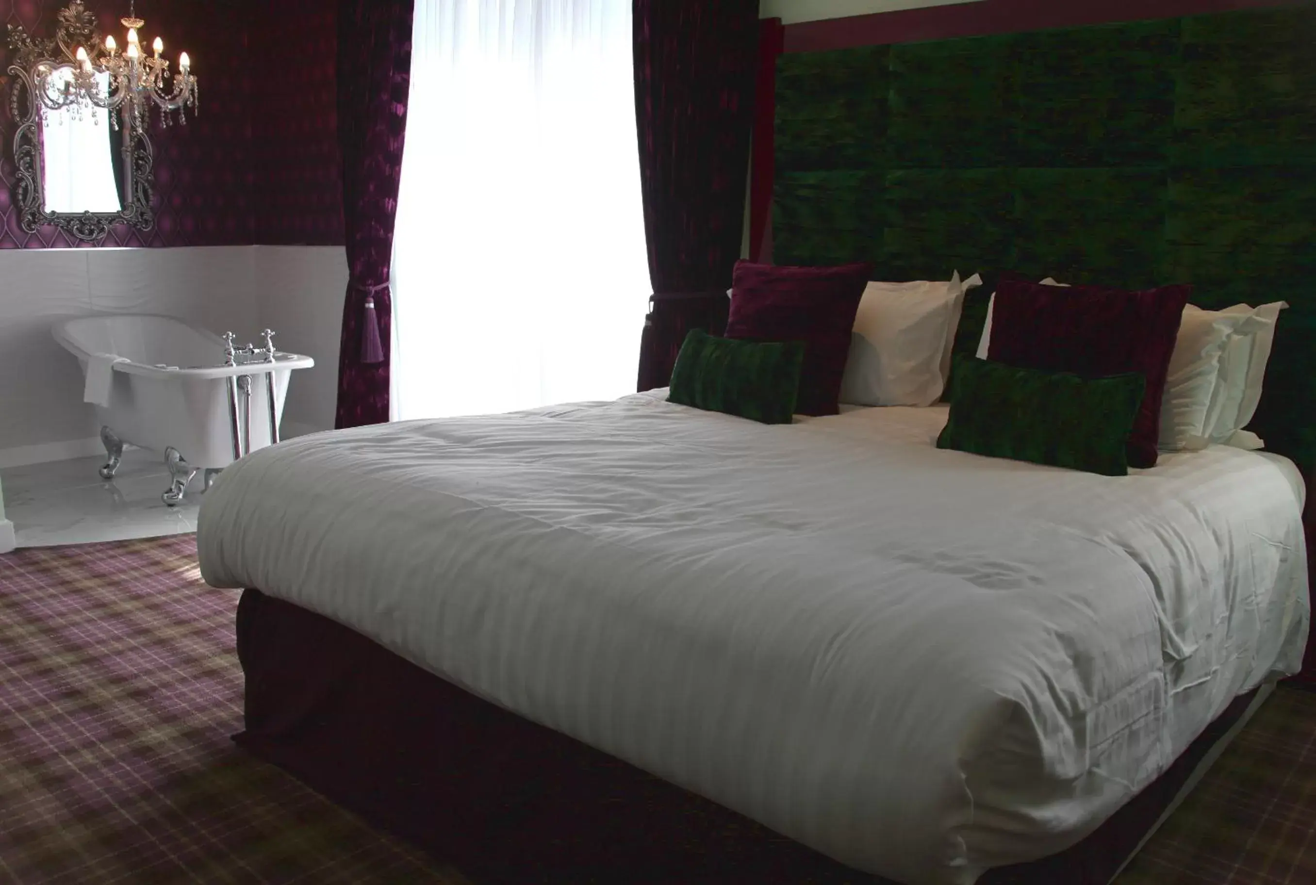 Photo of the whole room, Bed in Earl Of Doncaster Hotel
