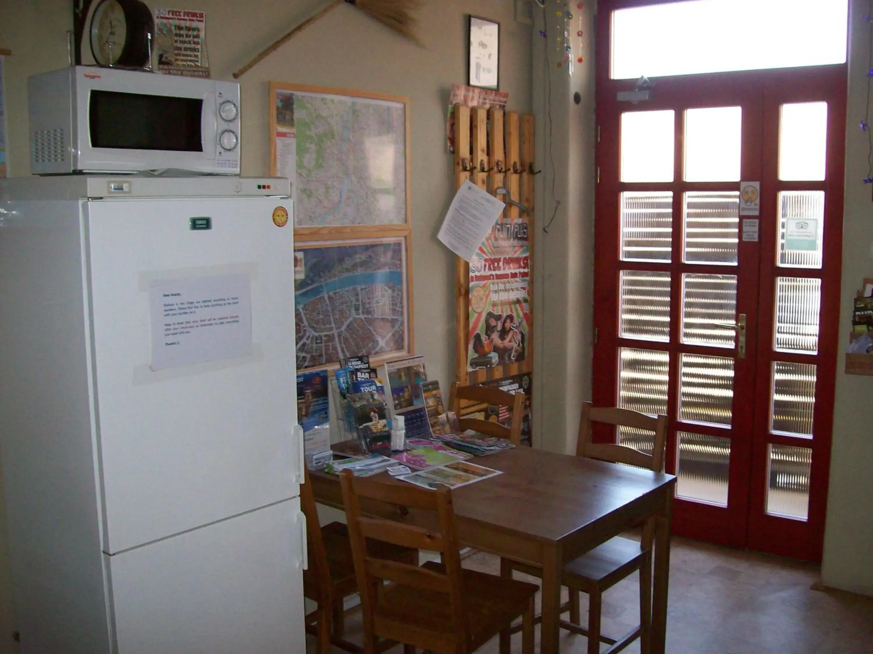 Dining area in 7x24 Central Hostel