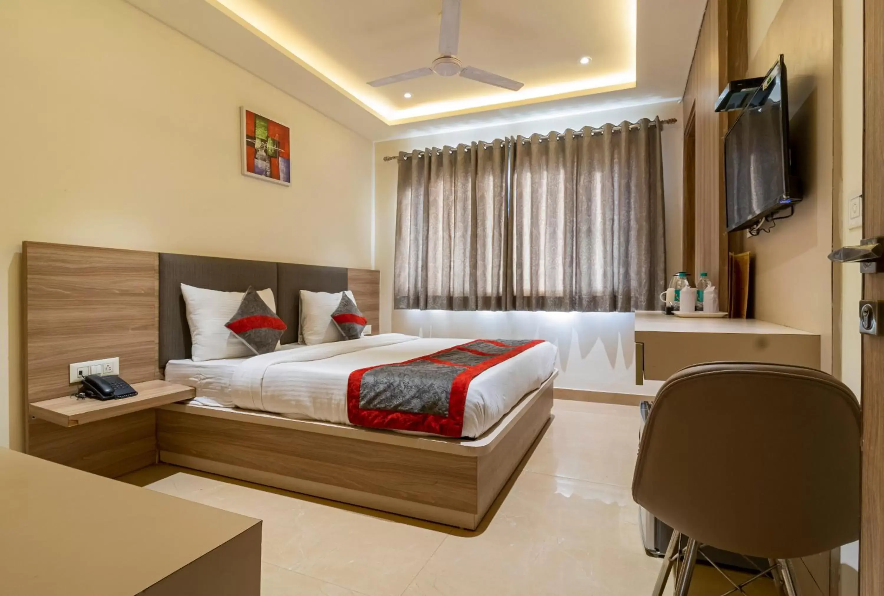Bedroom, Bed in Hotel Tripple Tree - Karol Bagh Bedroom, Bed in Hotel Tripple Tree - Karol Bagh