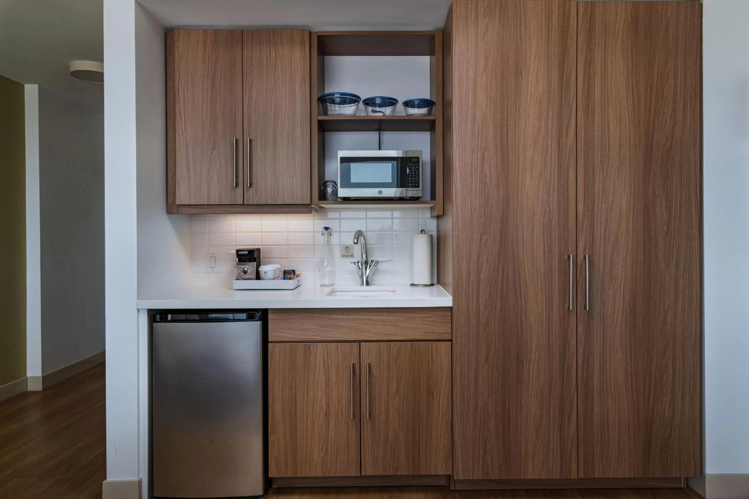 Lounge or bar in Element Dallas Las Colinas