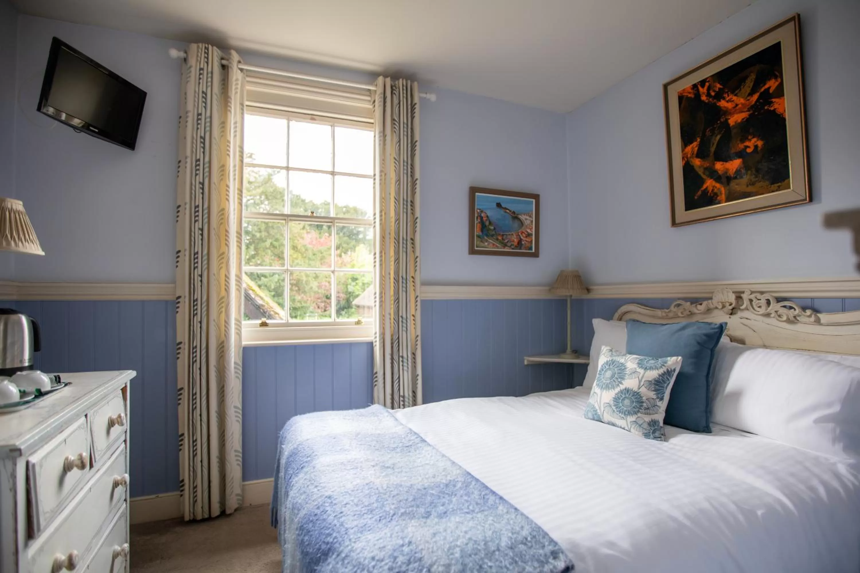 Bedroom, Bed in The Griffin Inn