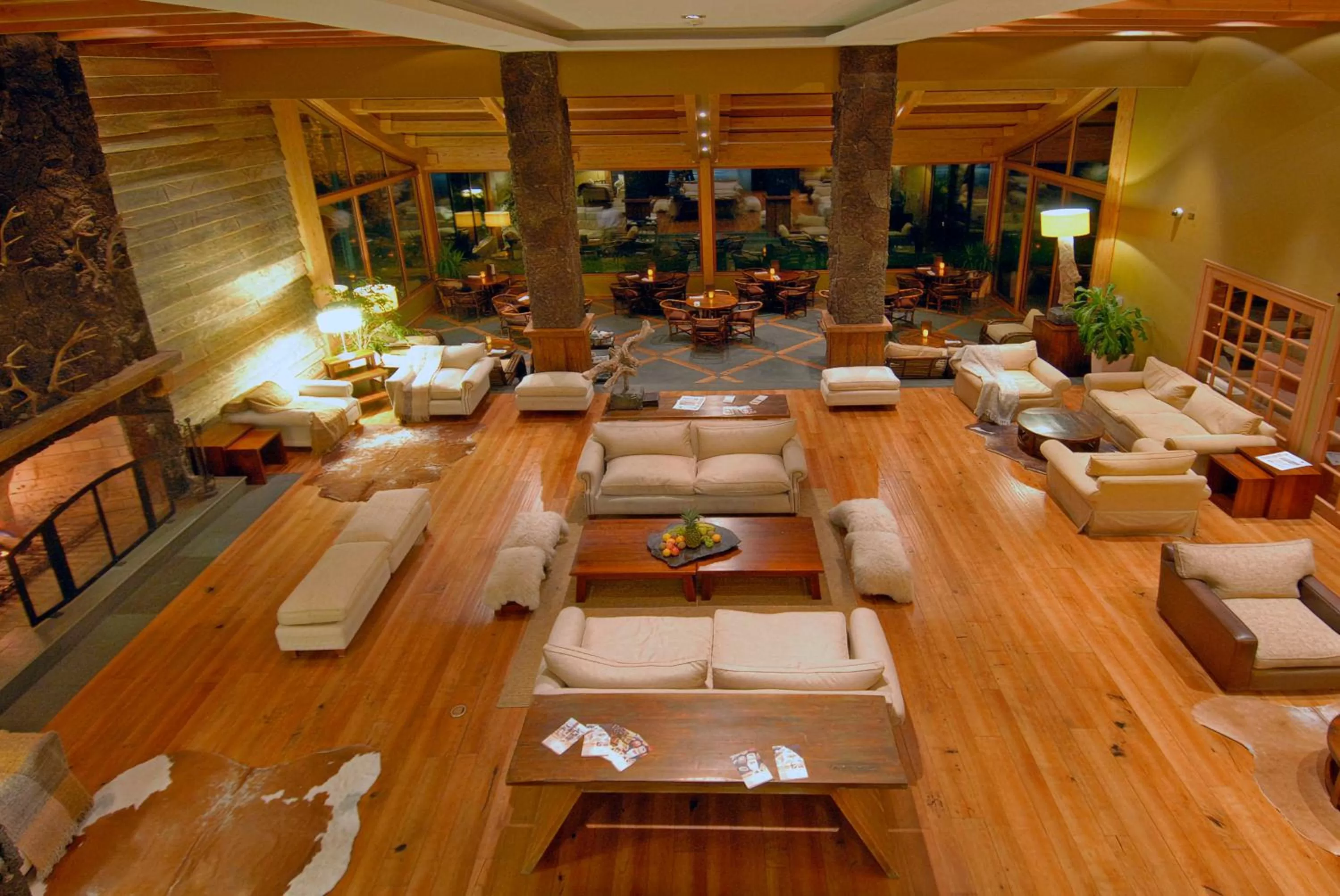 Lobby or reception in Wyndham Puerto Varas Pettra