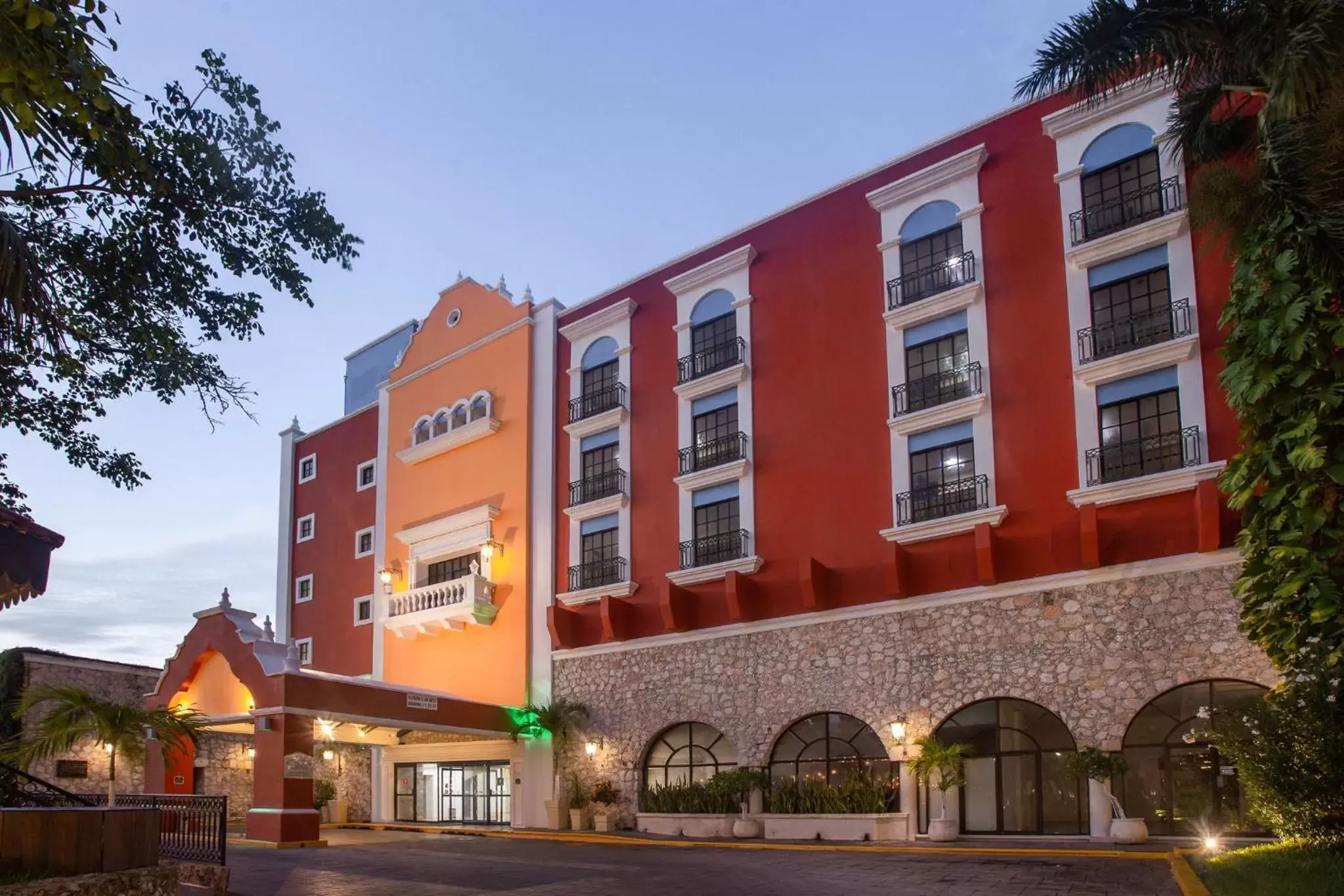 Property Building in Holiday Inn Merida, an IHG Hotel
