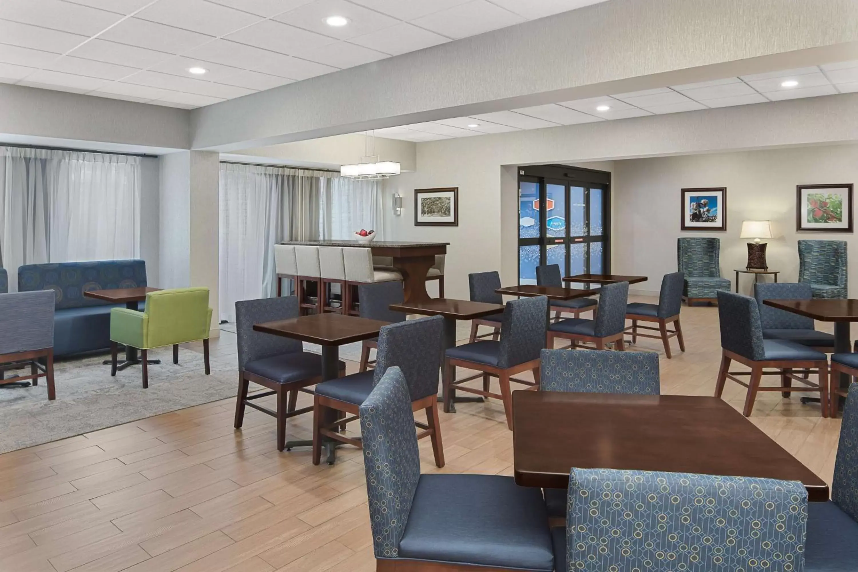 Lobby or reception in Hampton Inn Lagrange near Callaway Gardens Lobby or reception in Hampton Inn Lagrange near Callaway Gardens