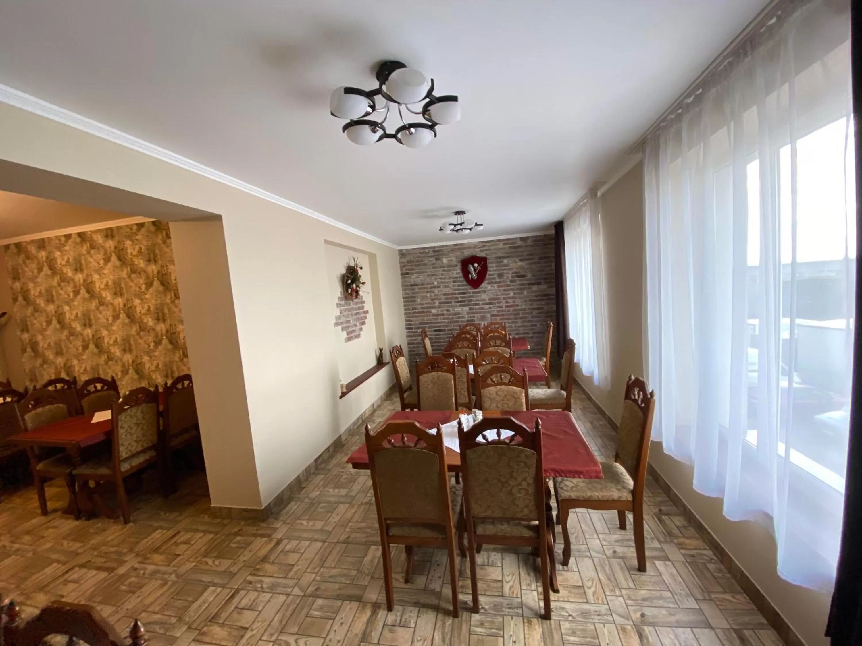 Dining Area in Autopark Hotel