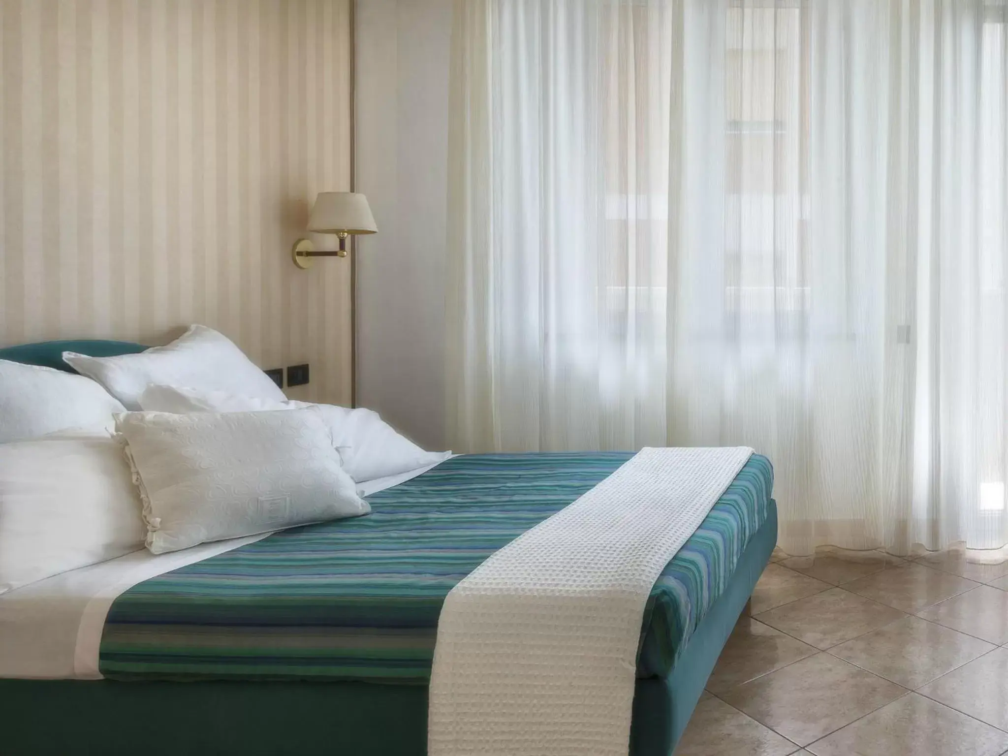 Bed in Parioli Hotel Rimini