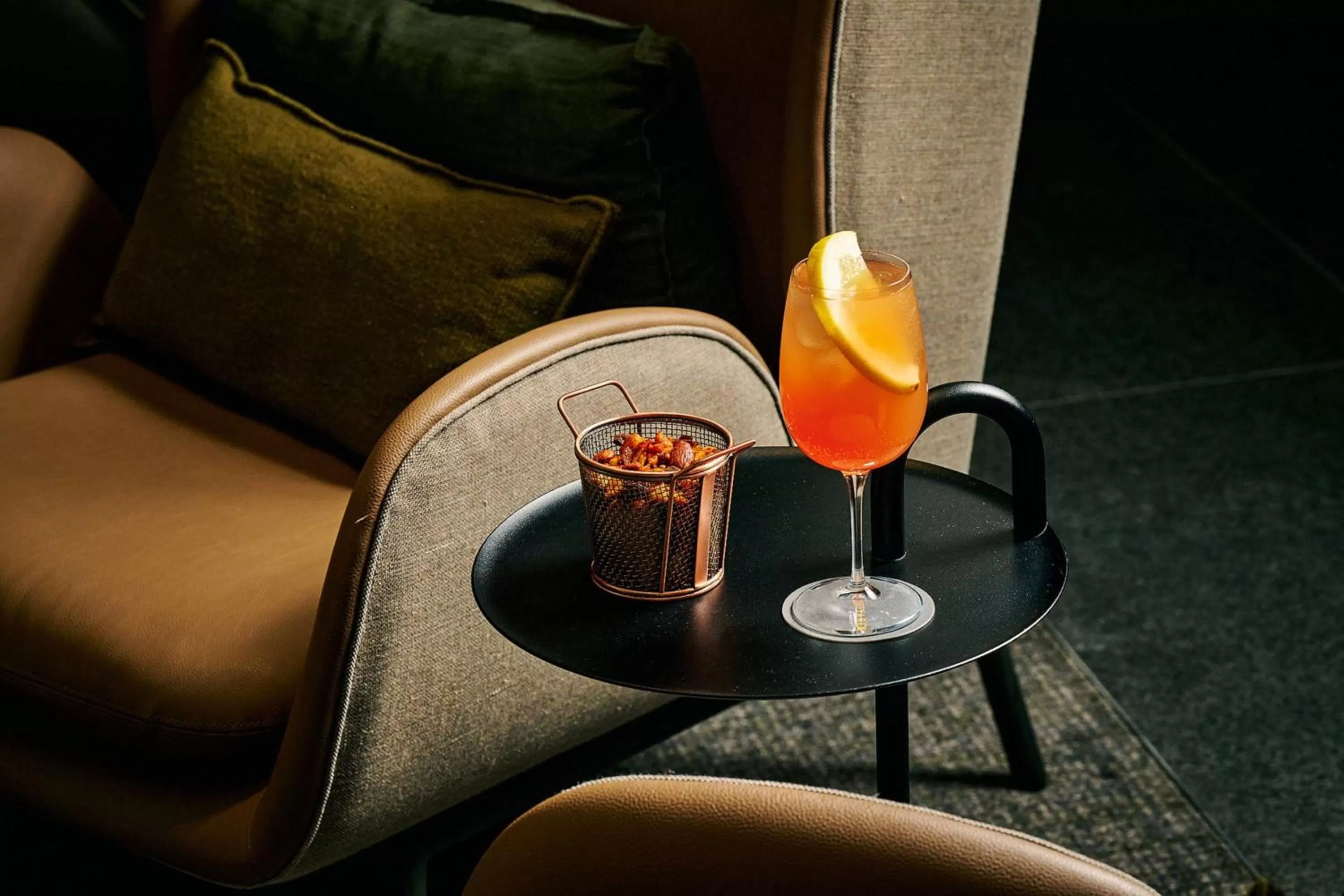 Lounge or bar in Courtyard by Marriott Melbourne Flagstaff Gardens