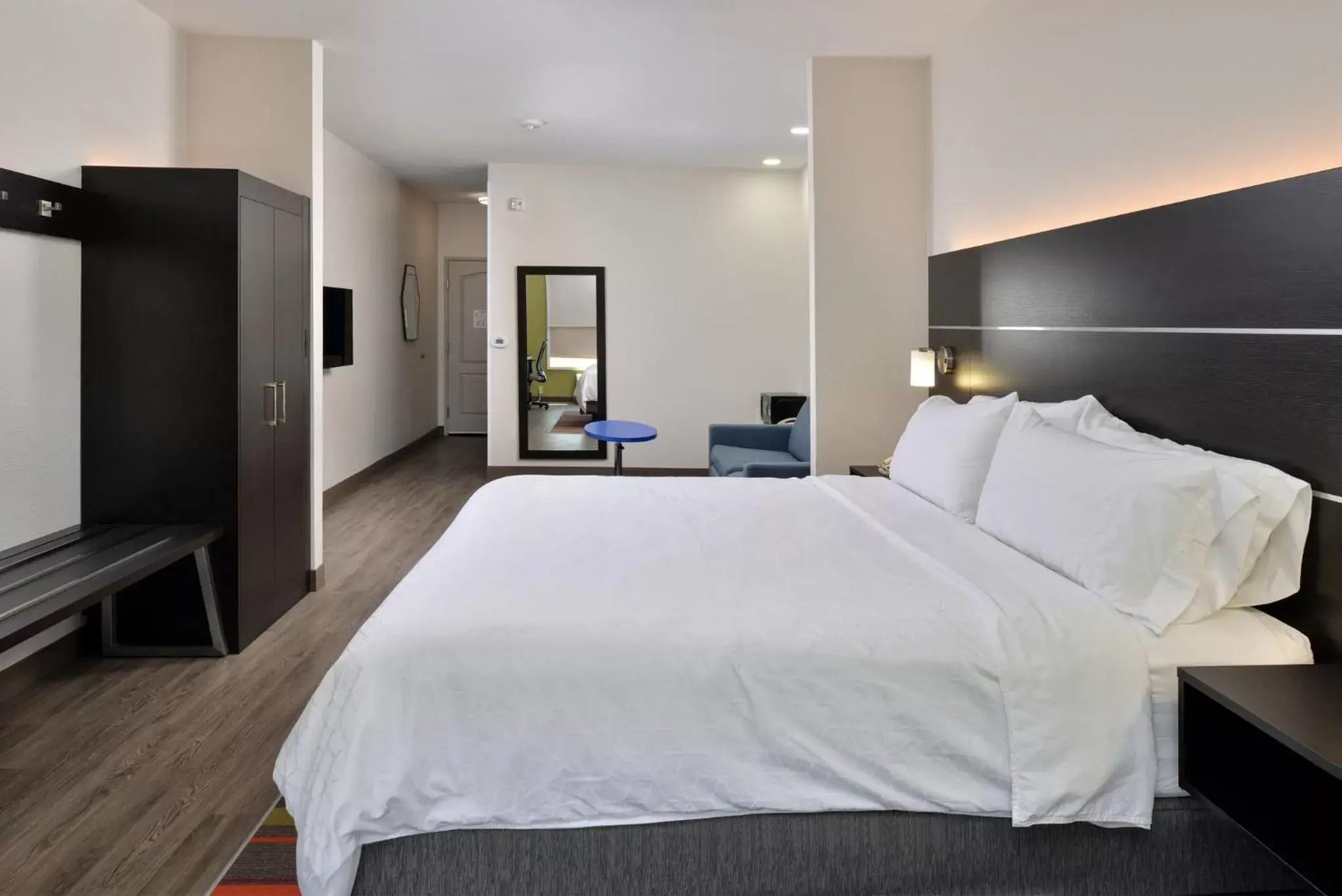 Photo of the whole room, Bed in Holiday Inn Express Hotel & Suites Royse City - RockwallRockwall - Royse City, an IHG Hotel