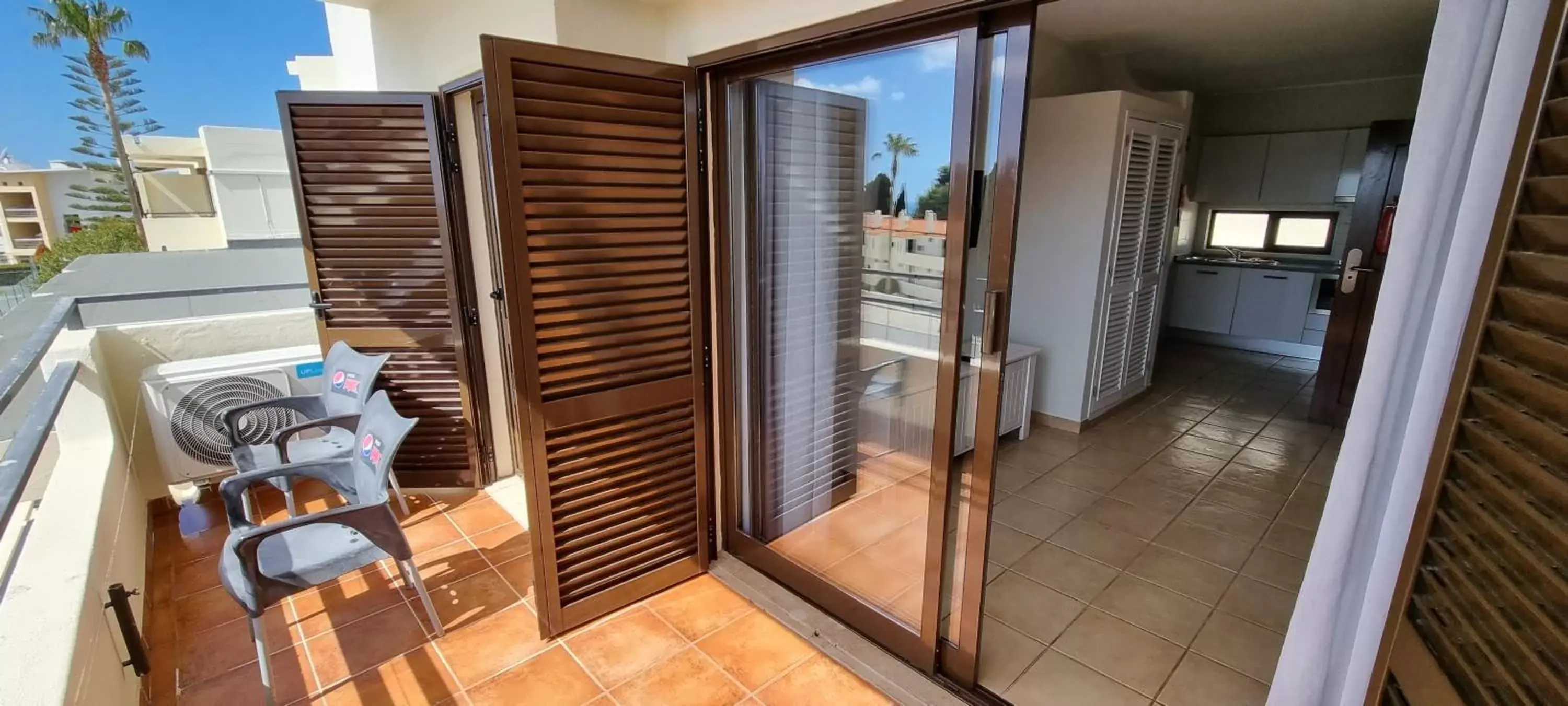 Bathroom in Albufeira Jardim by Umbral