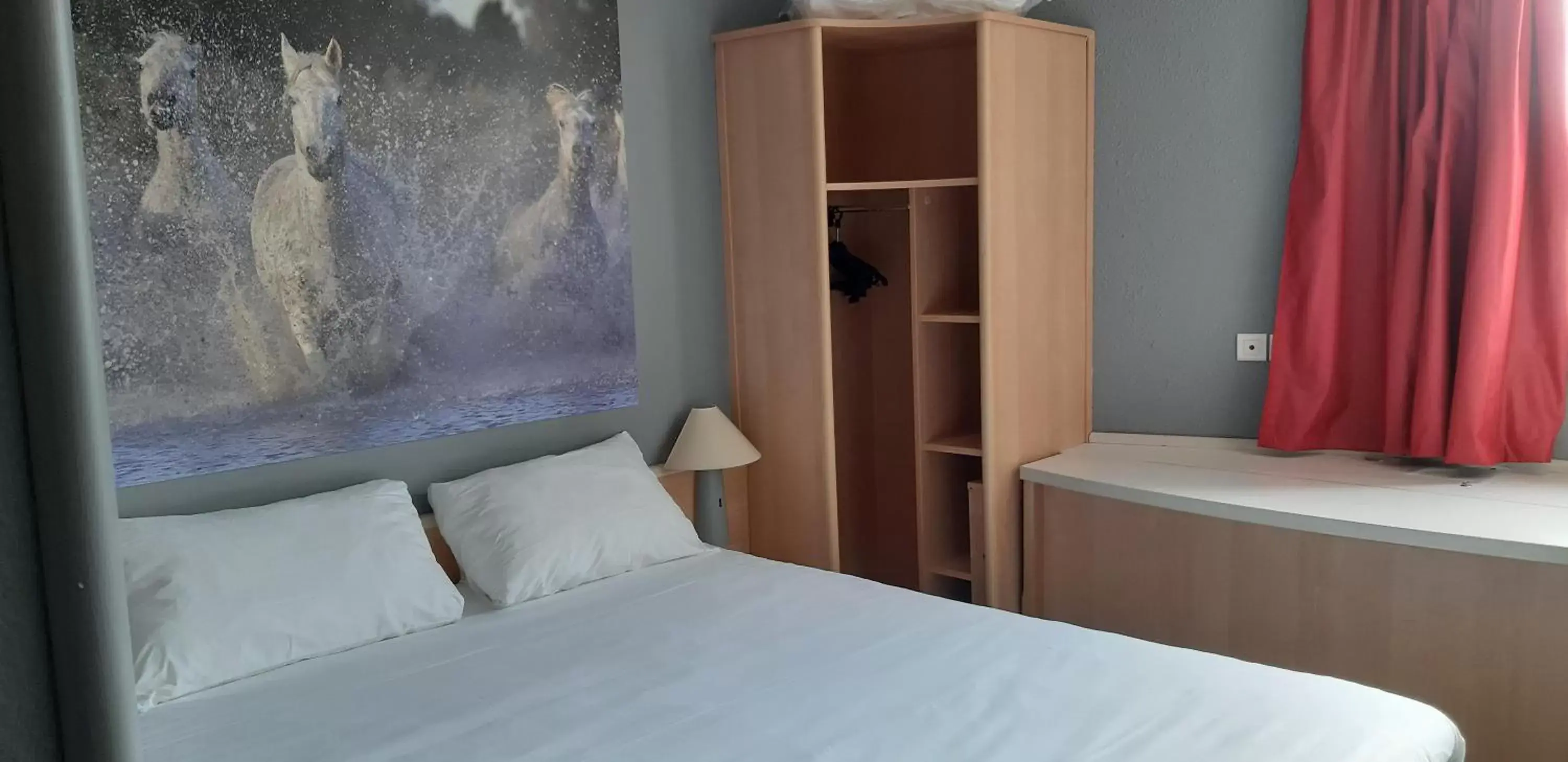 Bed in ibis Arles