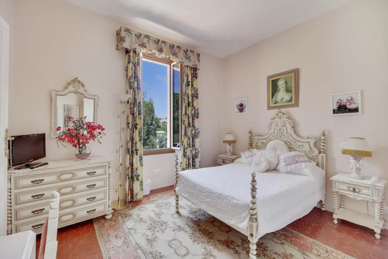 Double Room with Countryside View in Le Château de Mei Lese