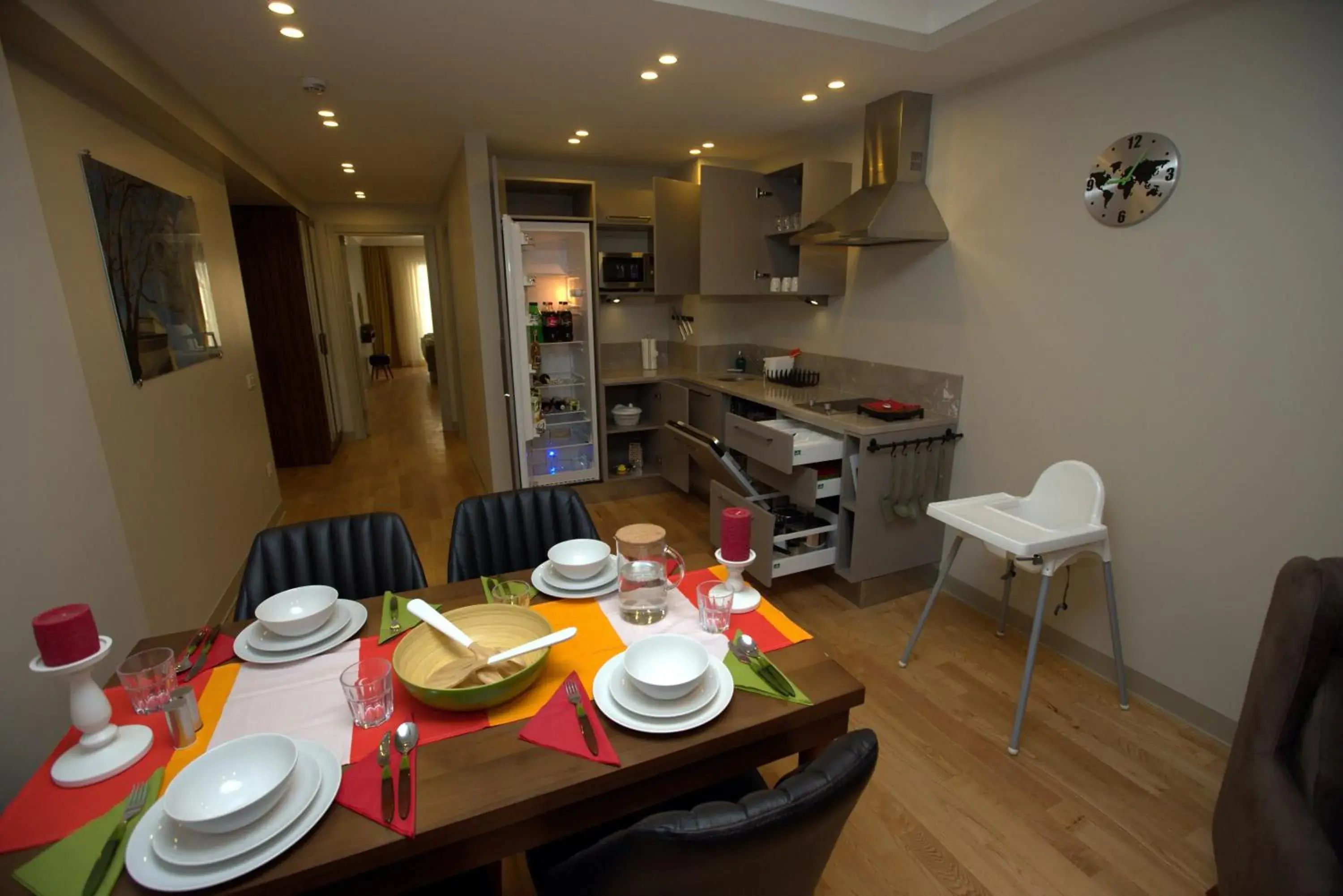 Photo of the whole room, Dining Area in Keten Suites Taksim