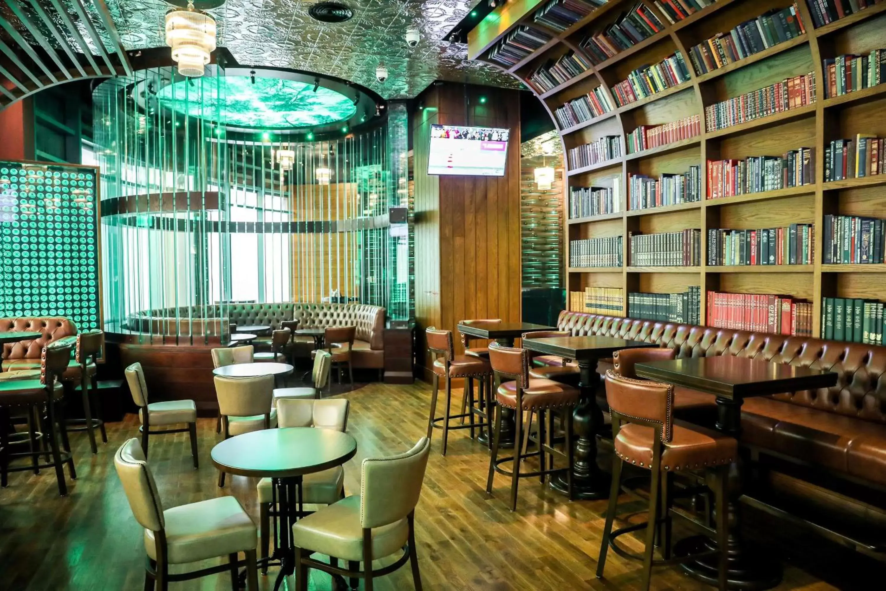 Lounge or bar, Restaurant/Places to Eat in Hilton Dubai Jumeirah