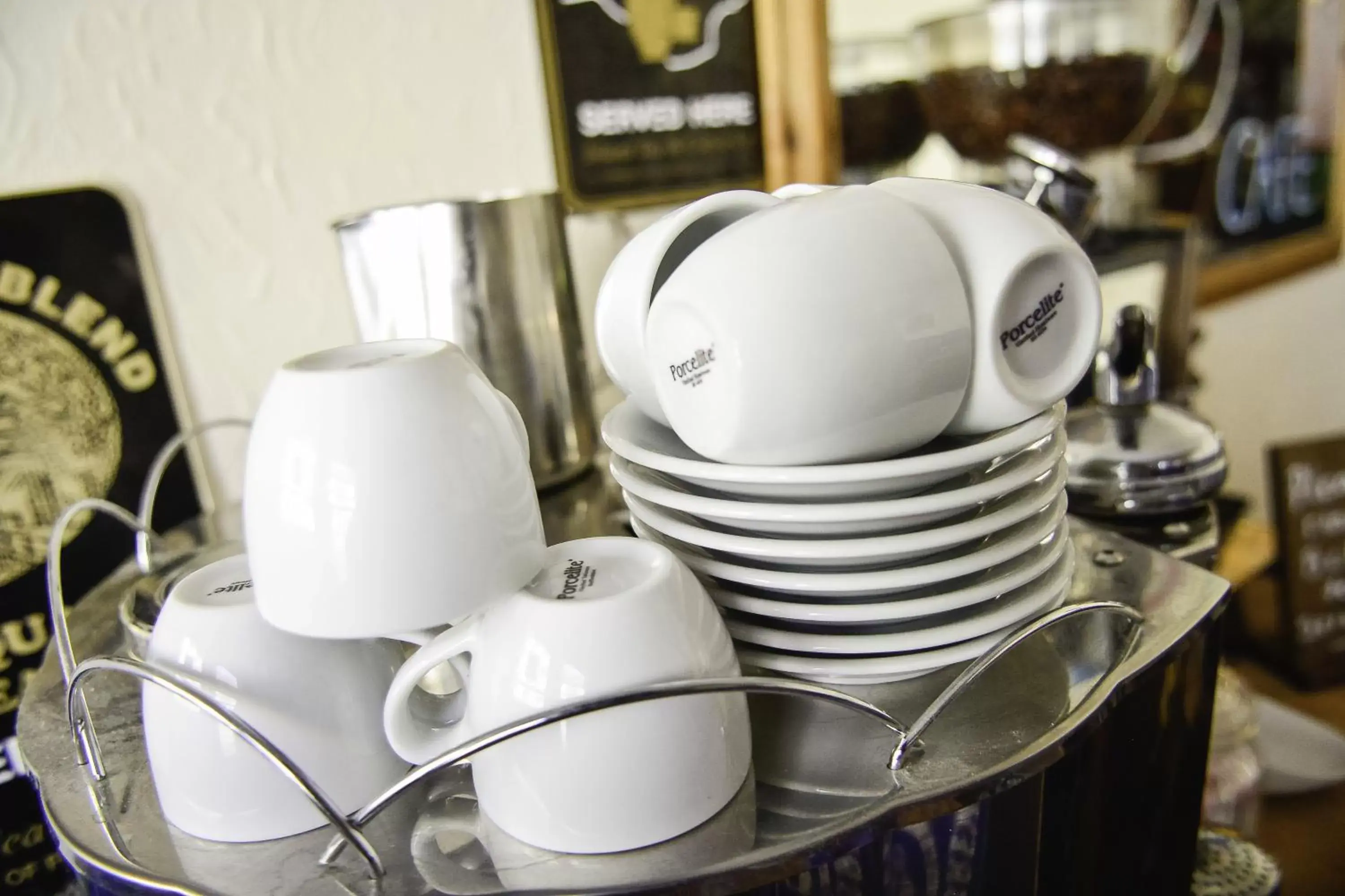 Coffee/Tea Facilities in Waverley Inn